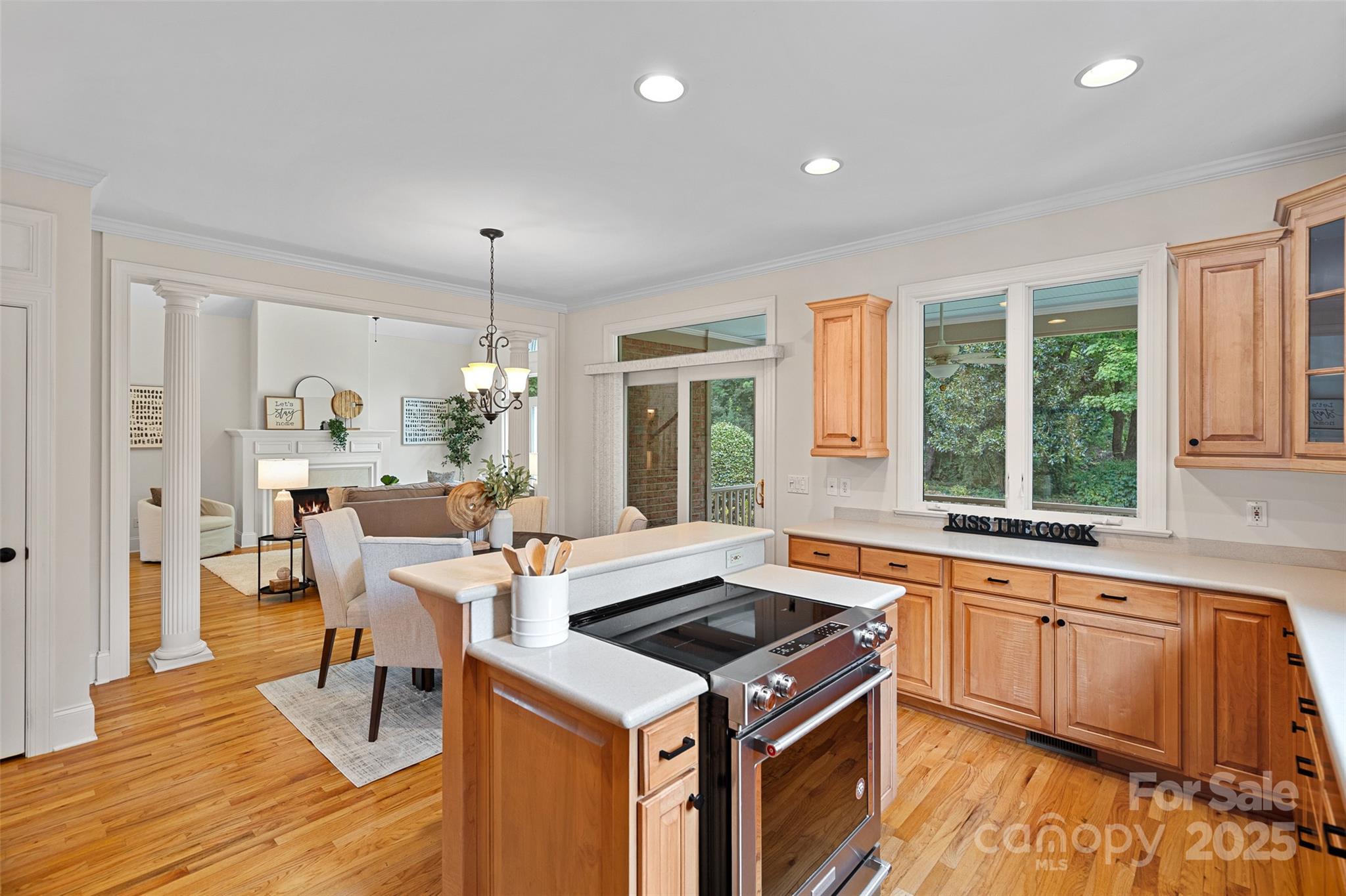 122 Pin Oak Lane