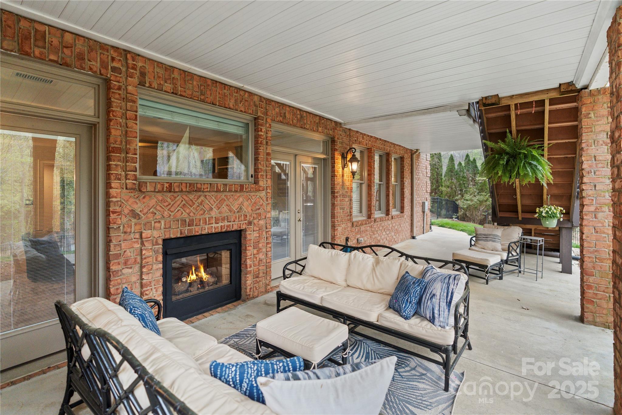 8915 Linden Grove Court