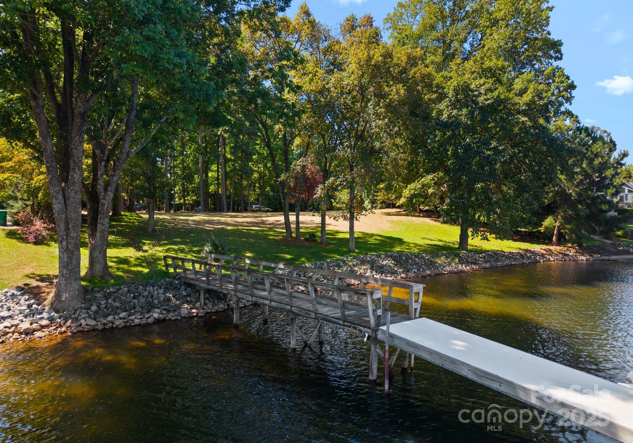 116 Cottage Grove Lane