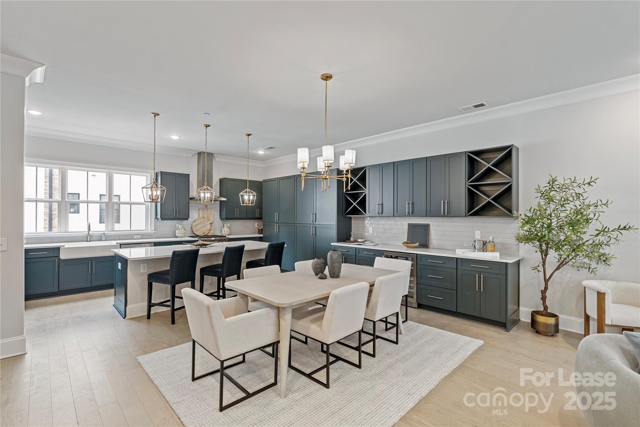 1111 Parkside Greenway Drive