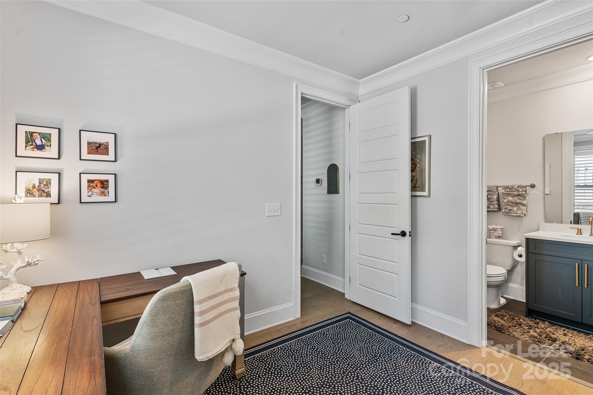 1111 Parkside Greenway Drive