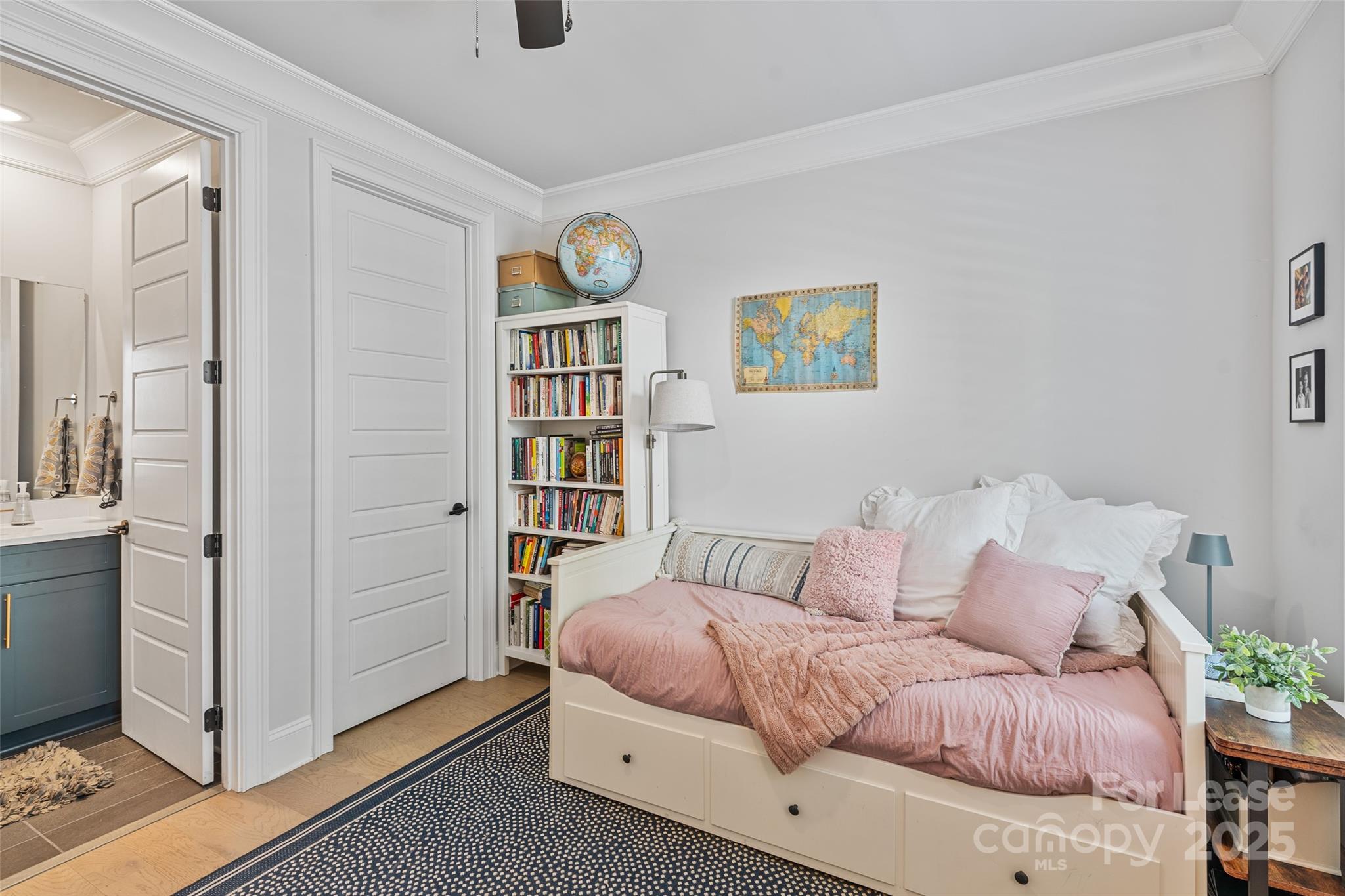 1111 Parkside Greenway Drive