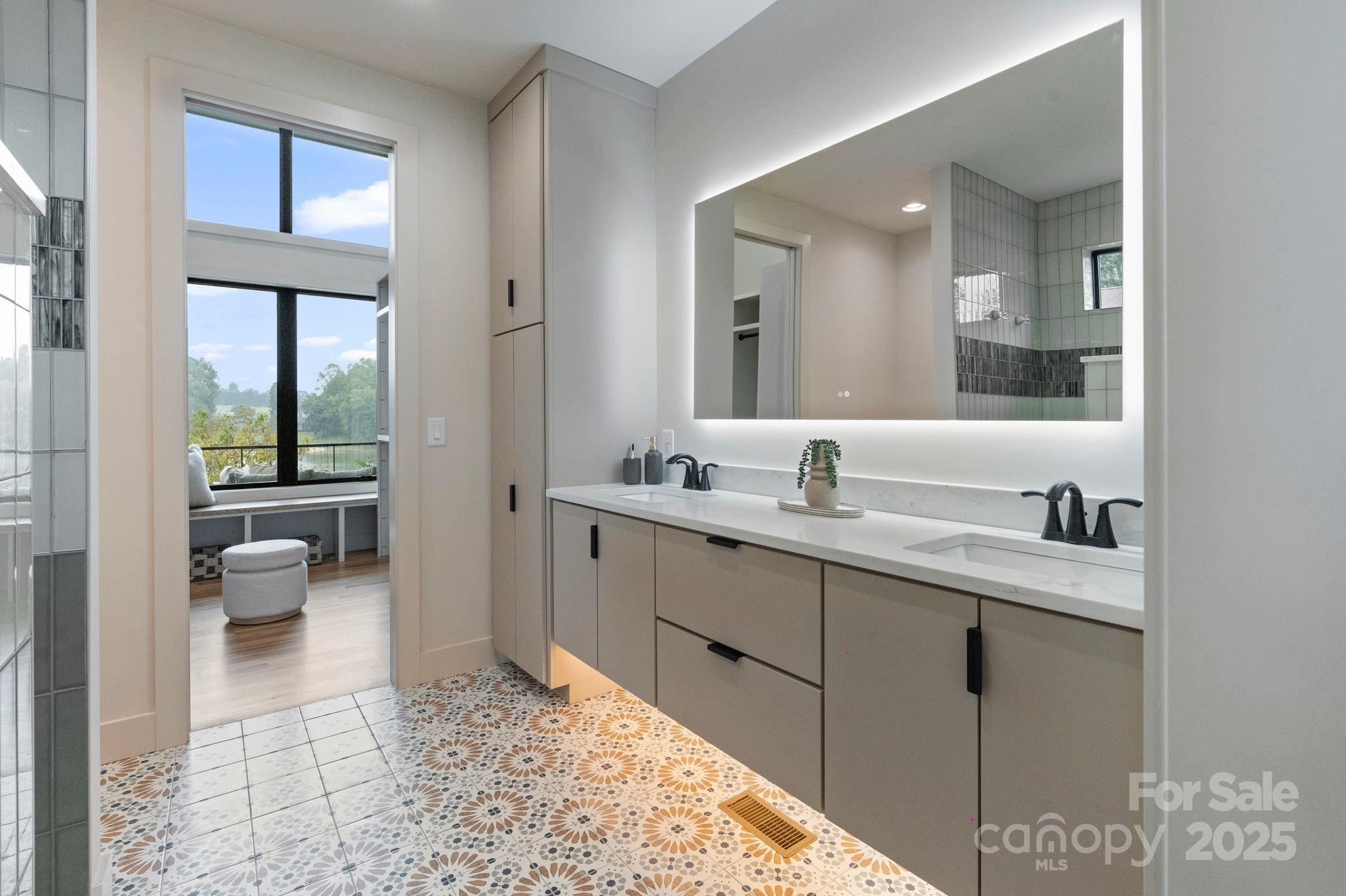 7067 Wateredge Drive