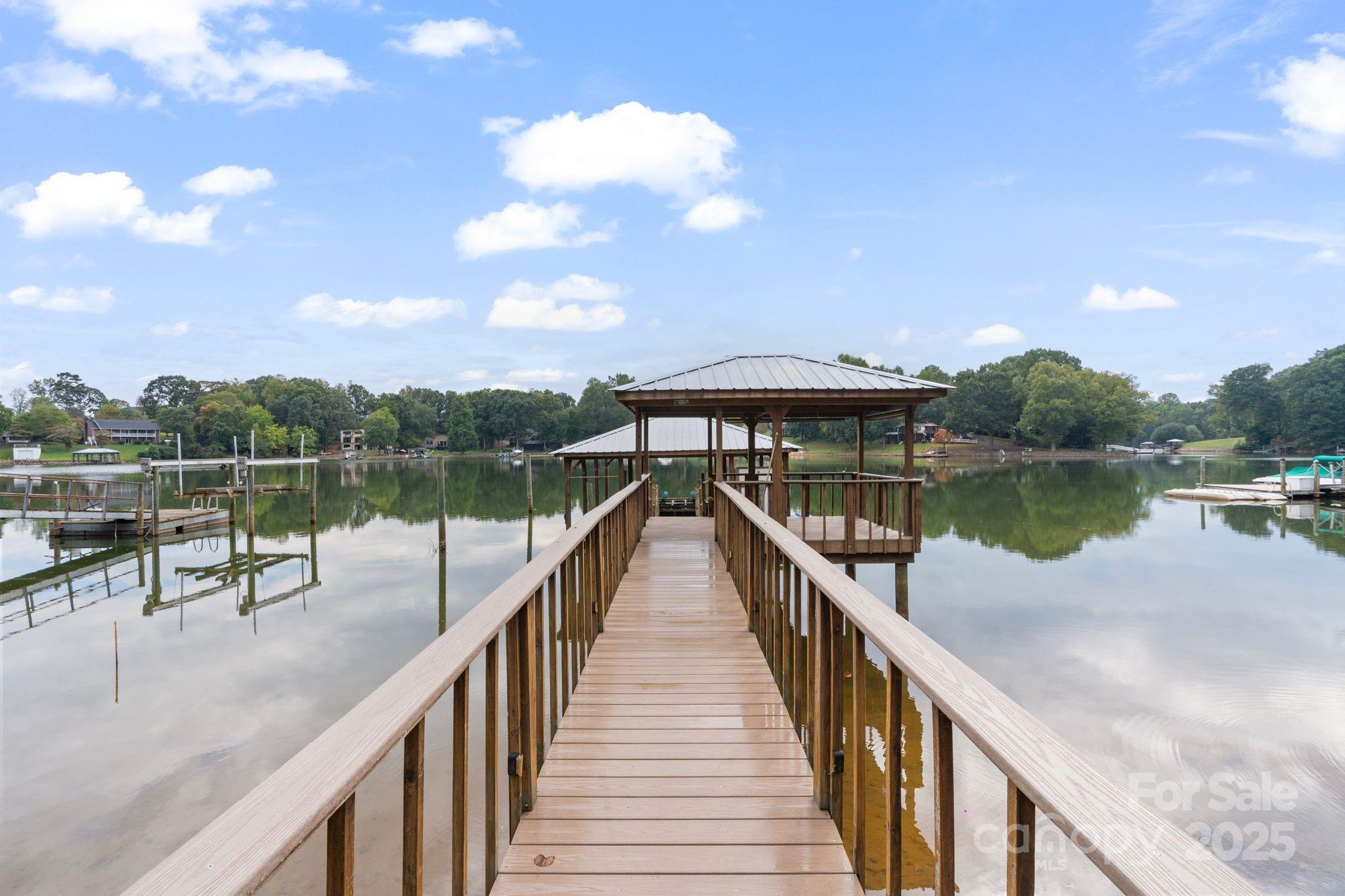 7067 Wateredge Drive