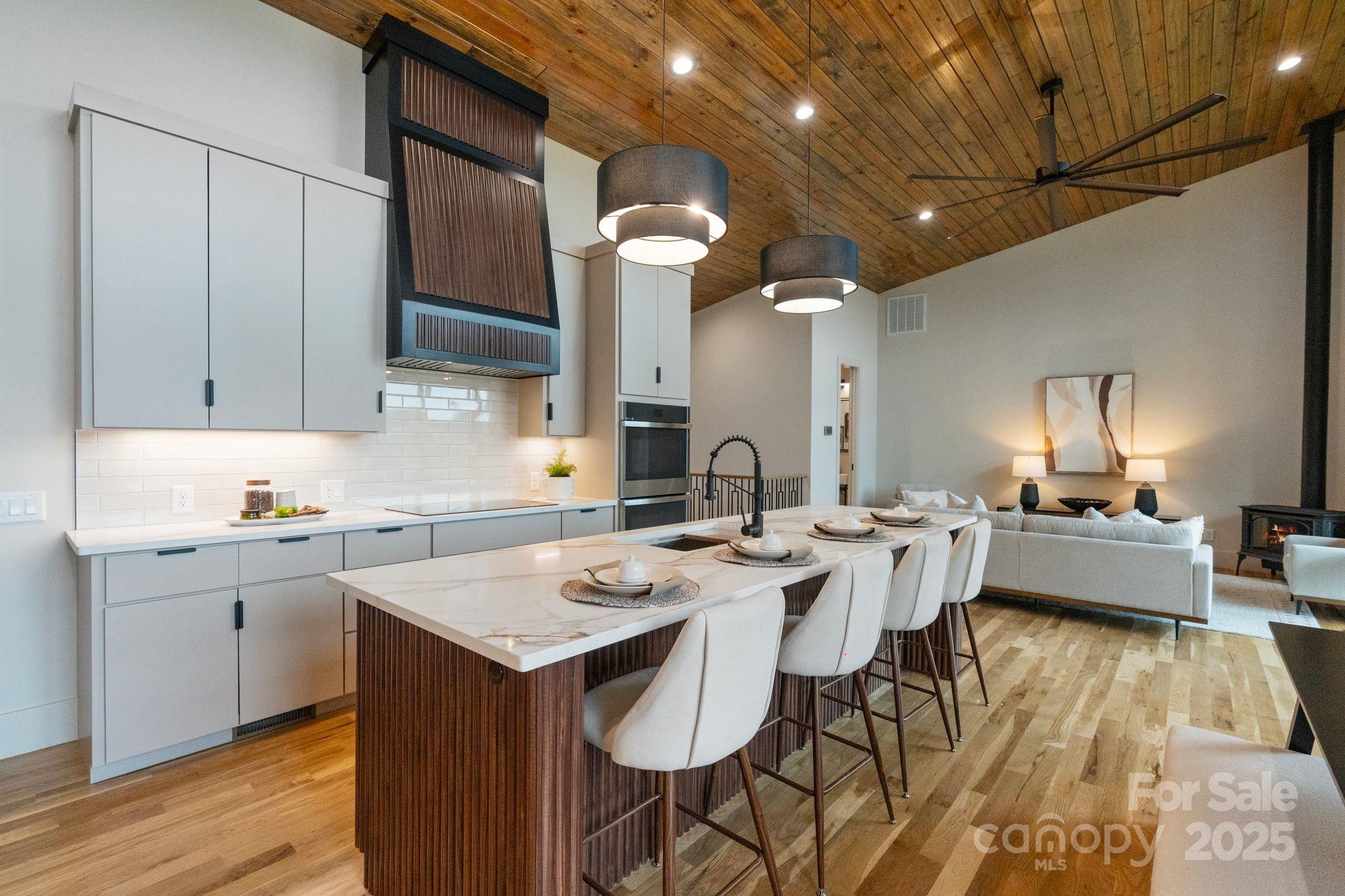 7067 Wateredge Drive