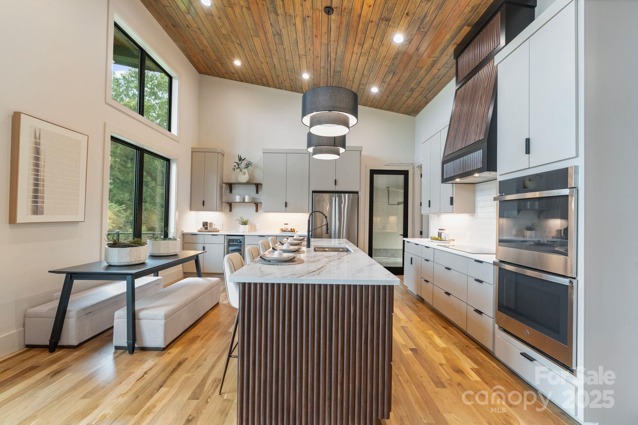 7067 Wateredge Drive