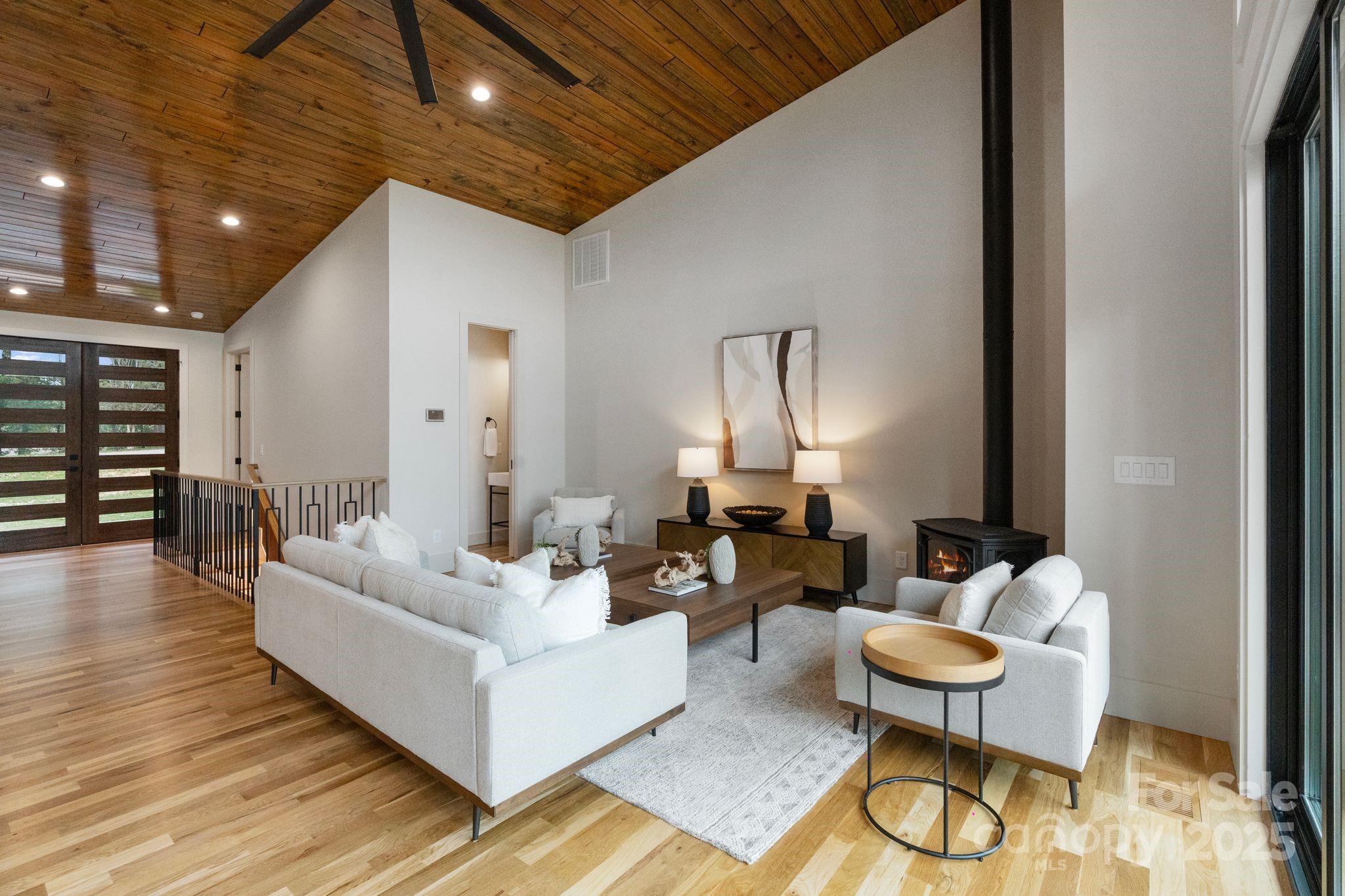 7067 Wateredge Drive