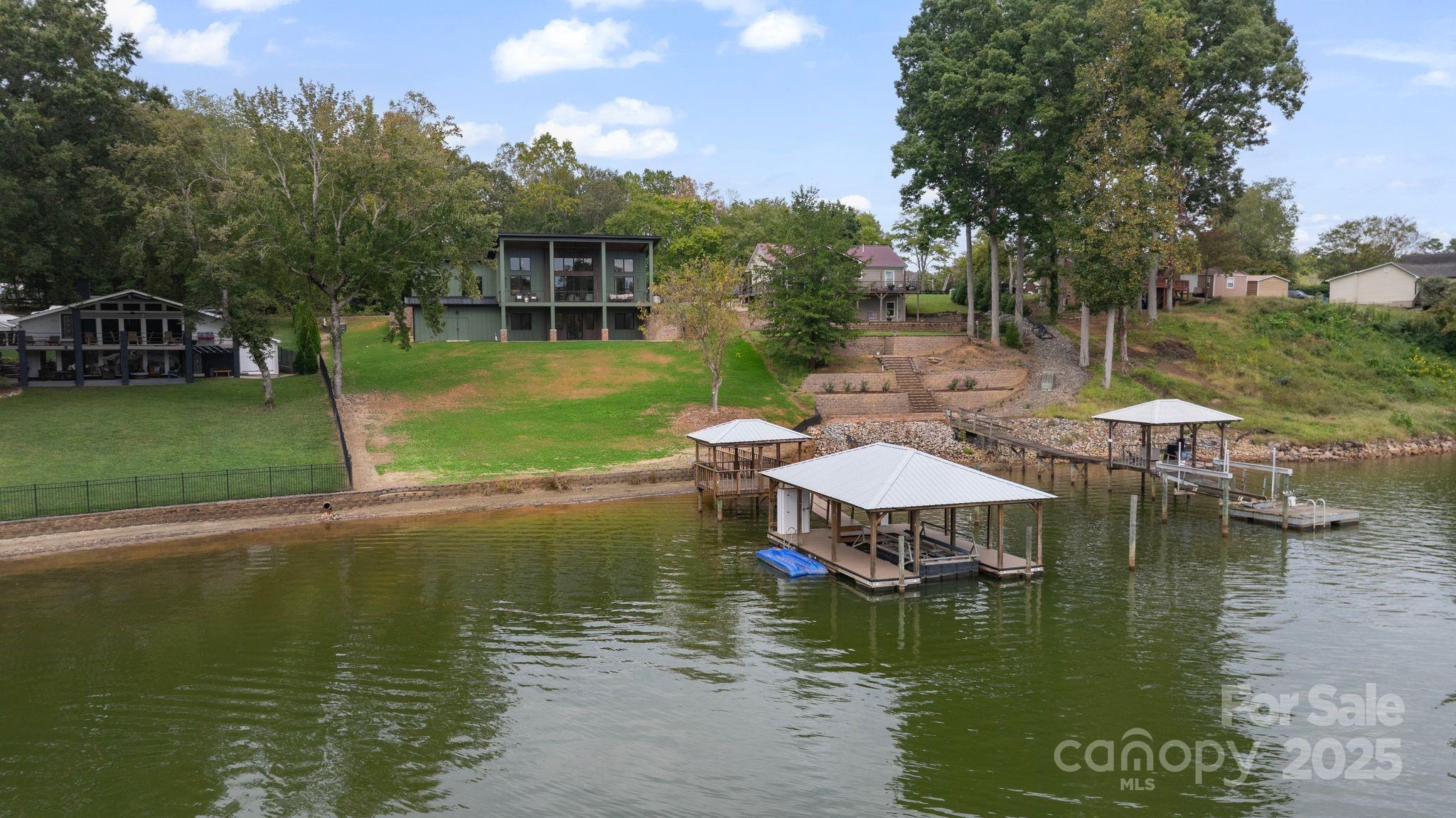 7067 Wateredge Drive