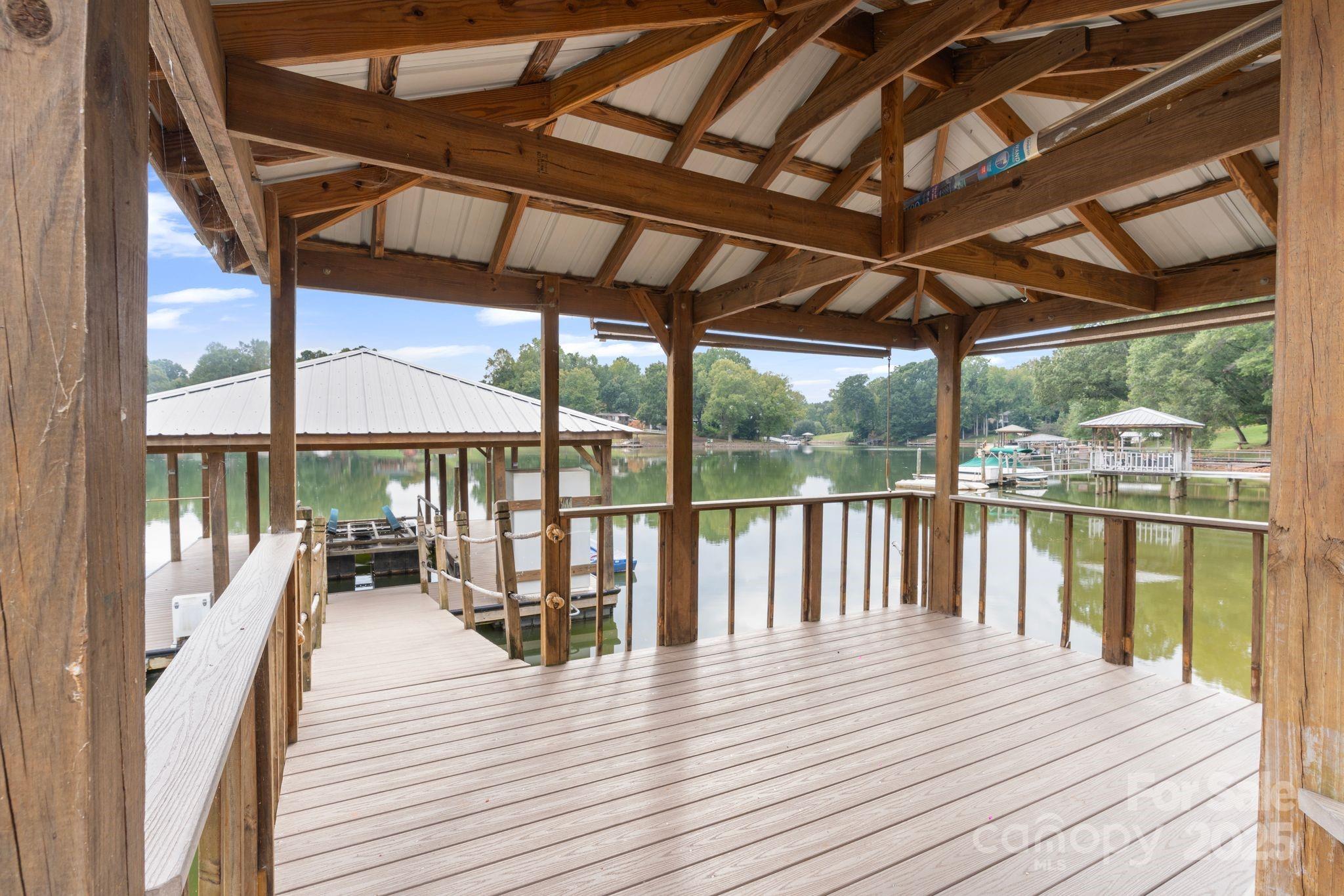 7067 Wateredge Drive