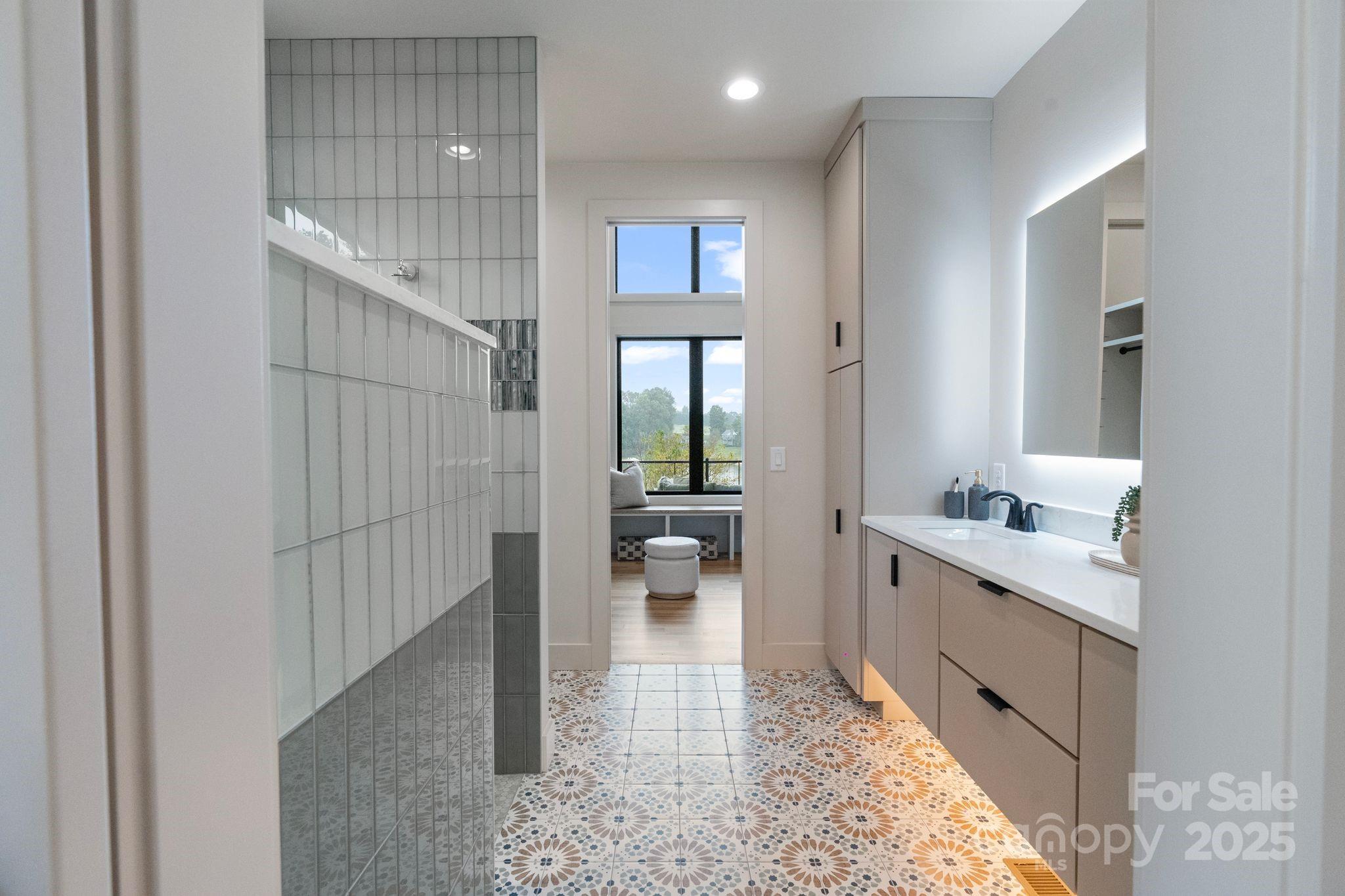 7067 Wateredge Drive