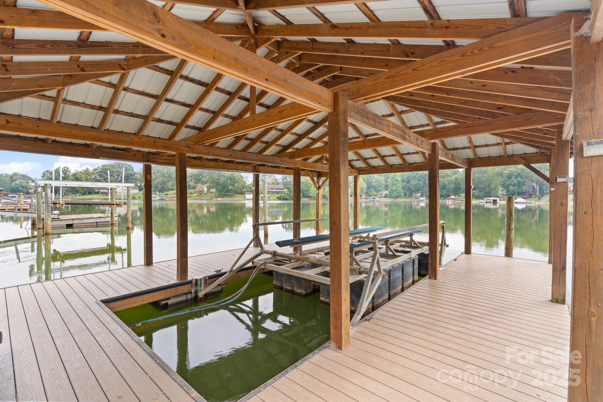 7067 Wateredge Drive