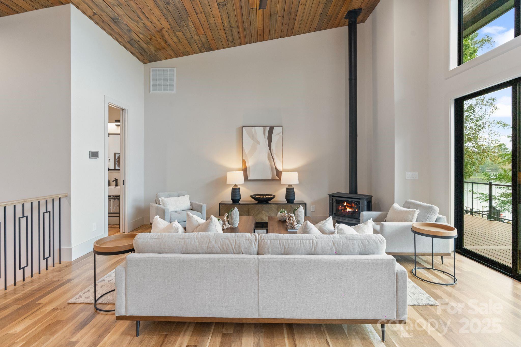 7067 Wateredge Drive