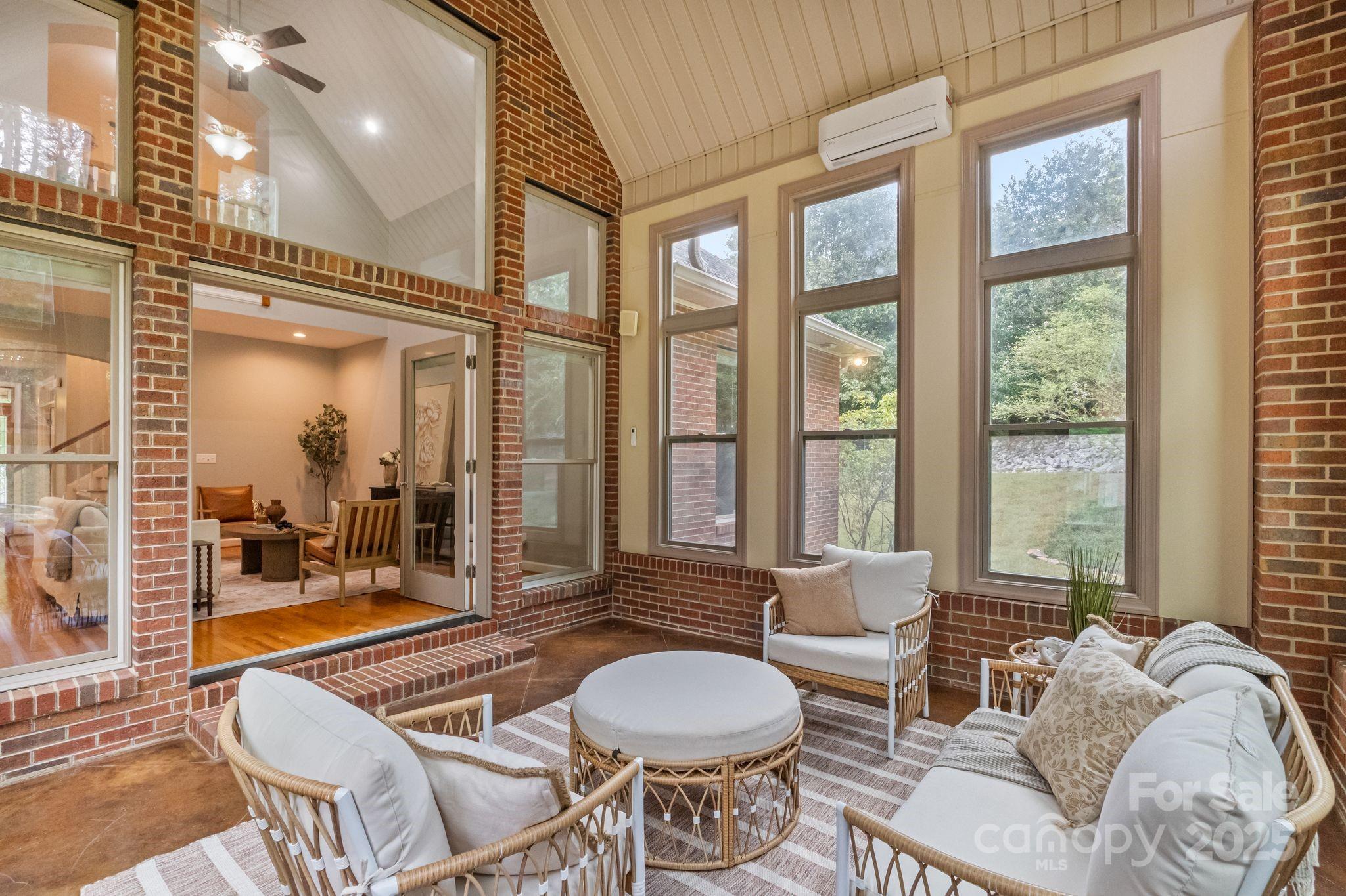 182 Broadview Circle