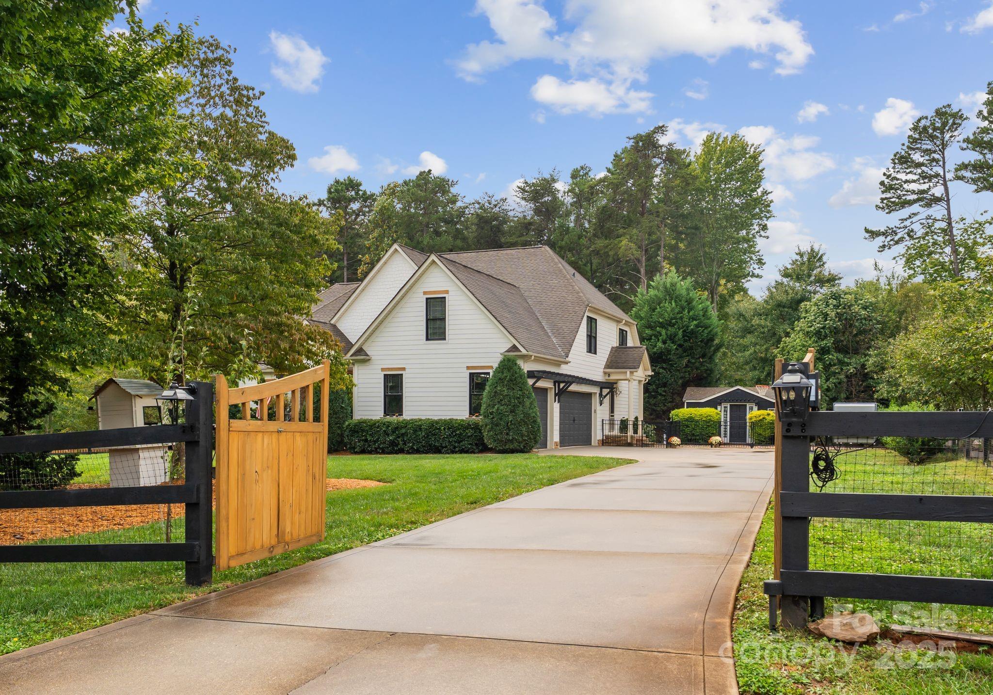 257 Woodstream Circle