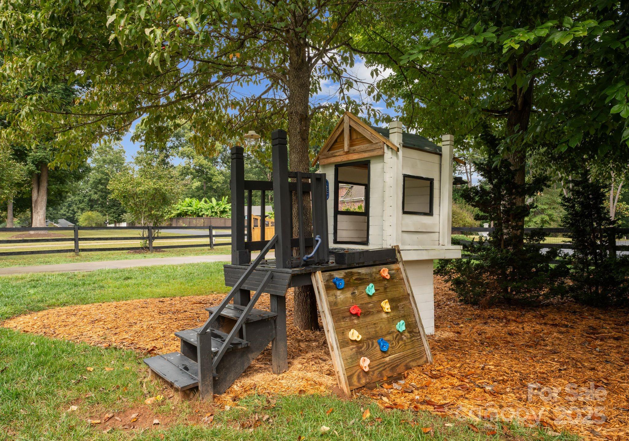 257 Woodstream Circle