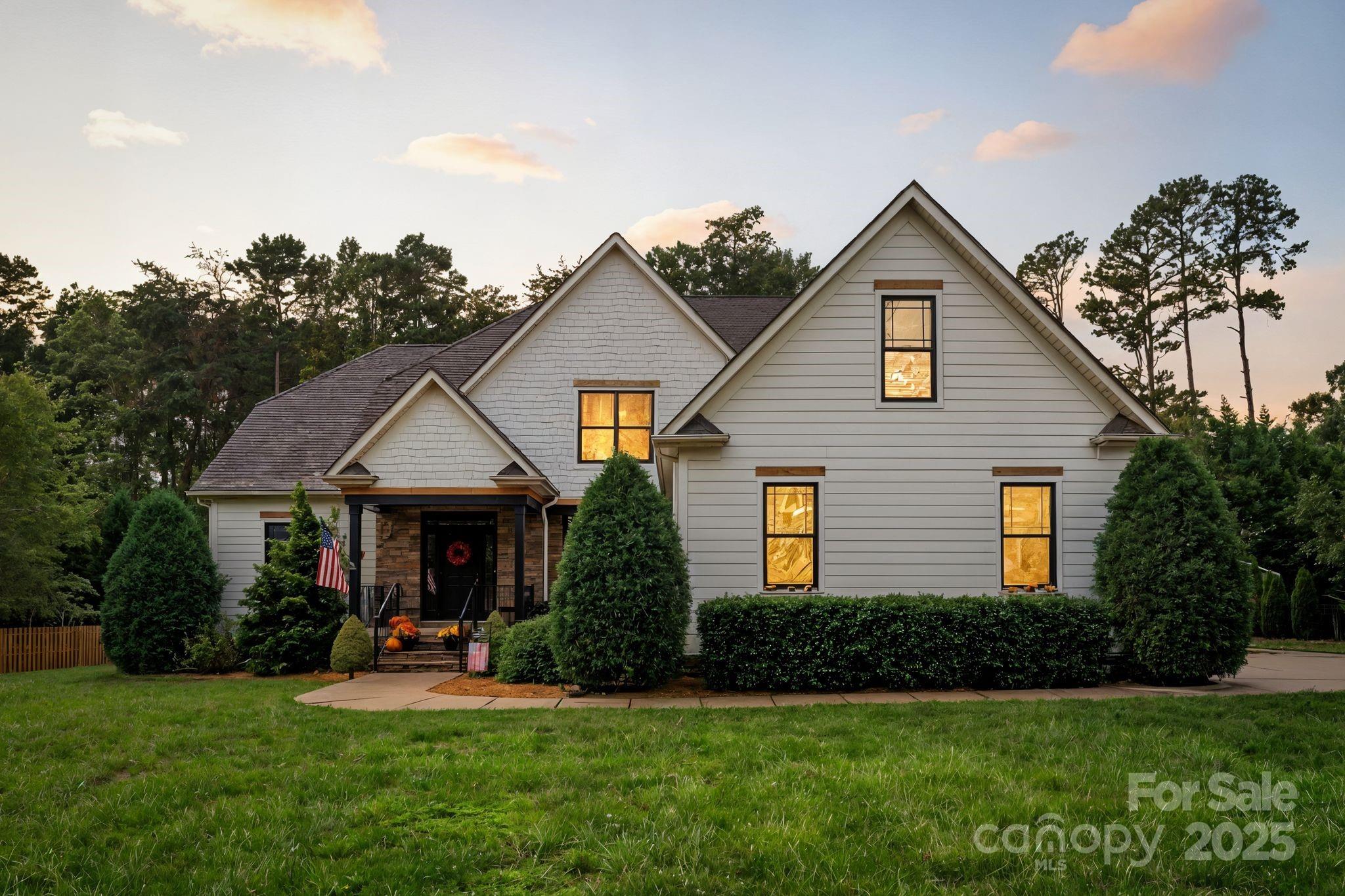 257 Woodstream Circle