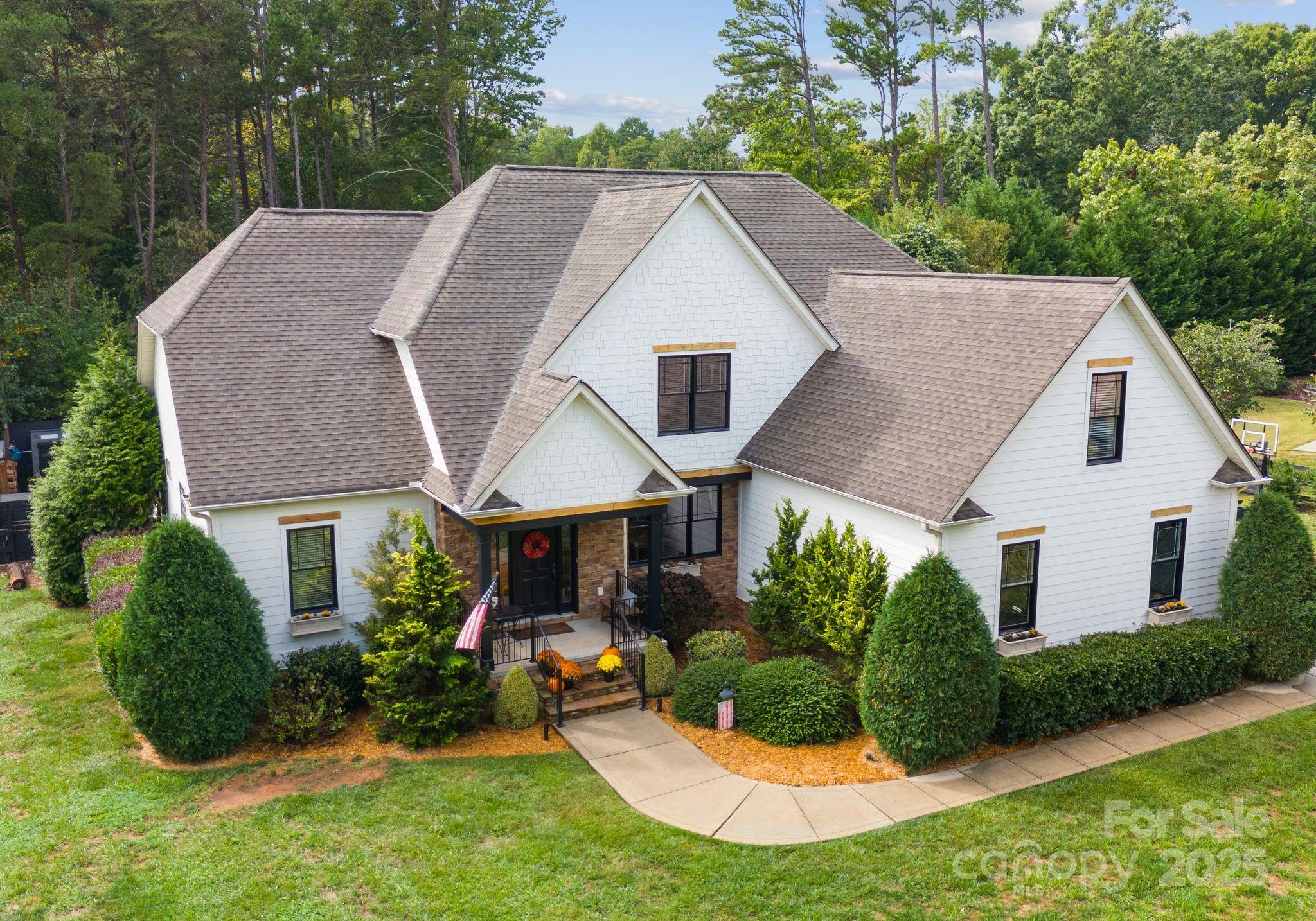 257 Woodstream Circle