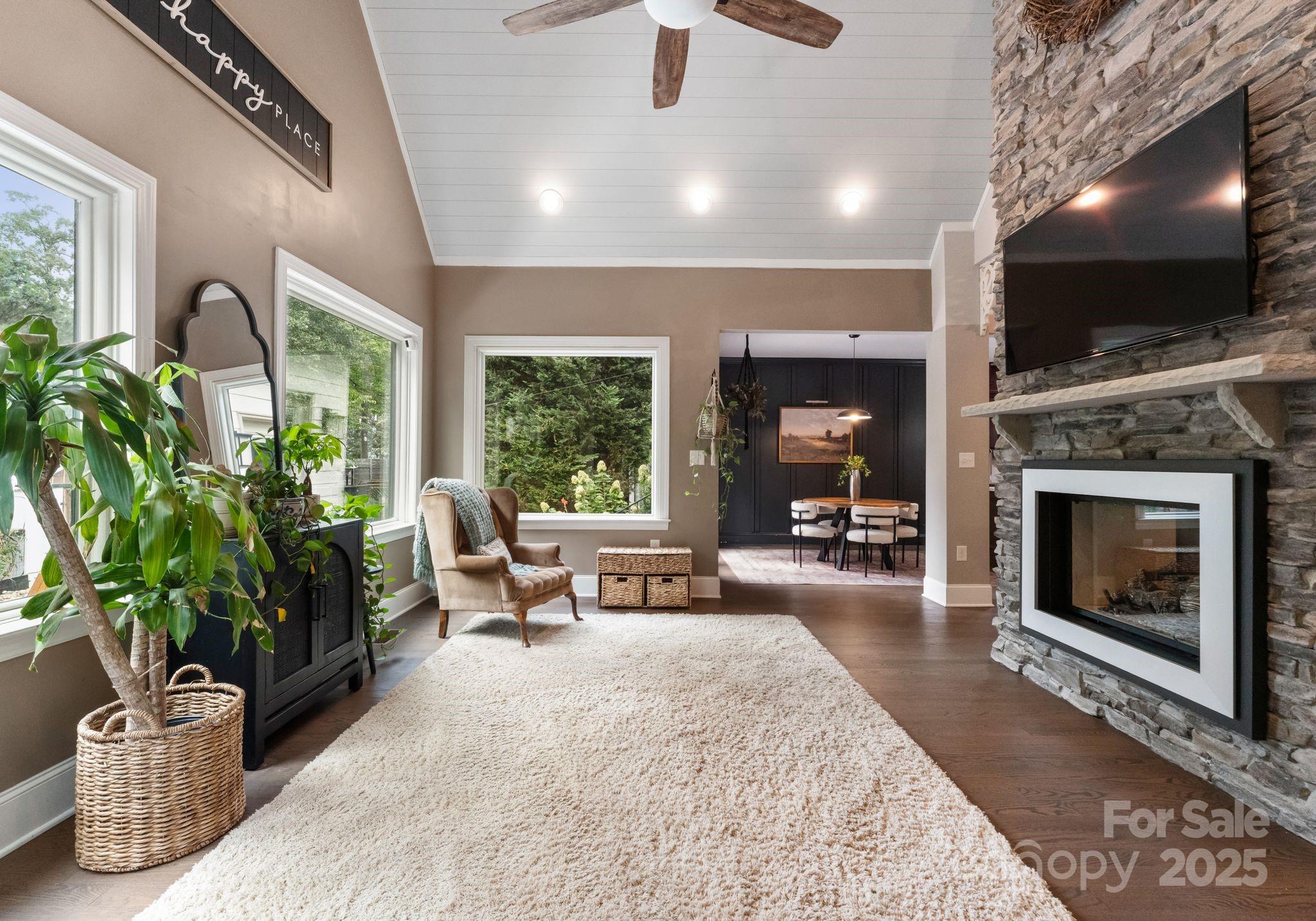 257 Woodstream Circle