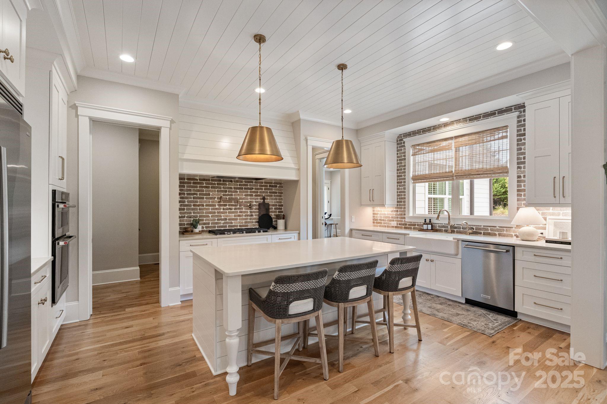 17504 Gillican Overlook Road