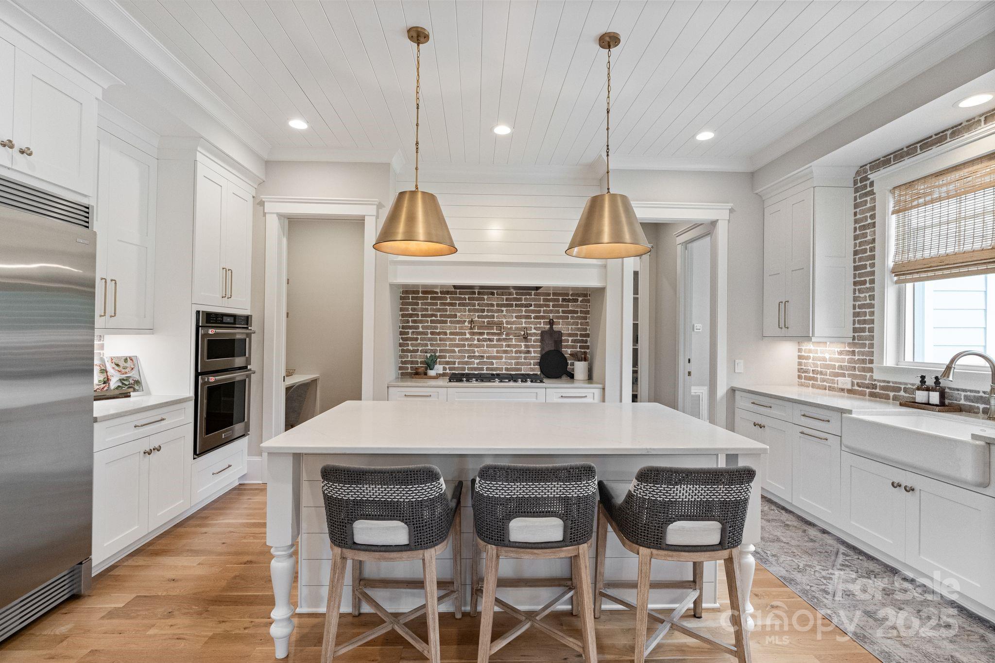 17504 Gillican Overlook Road