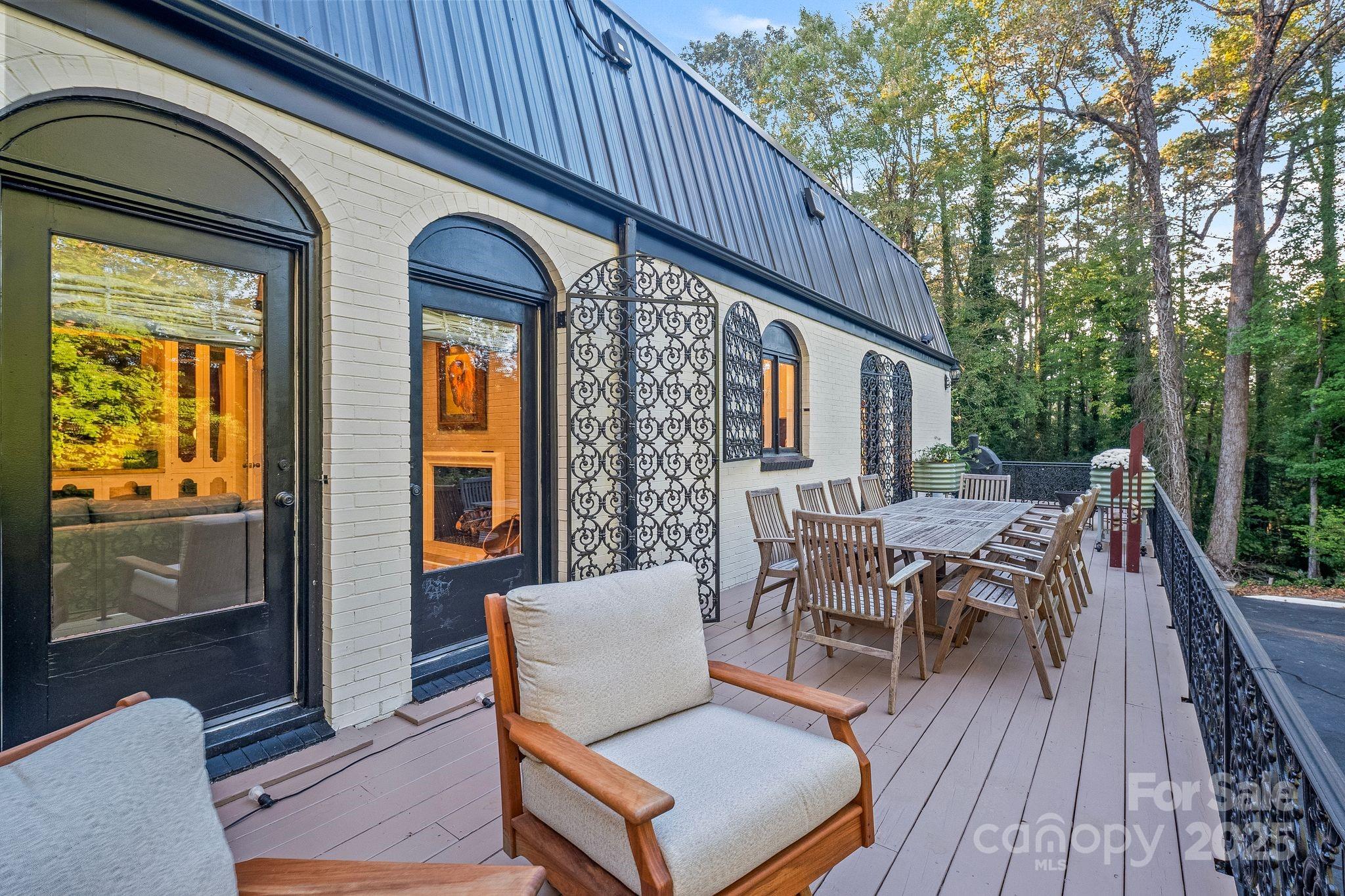 2082 2nd Street Drive NW