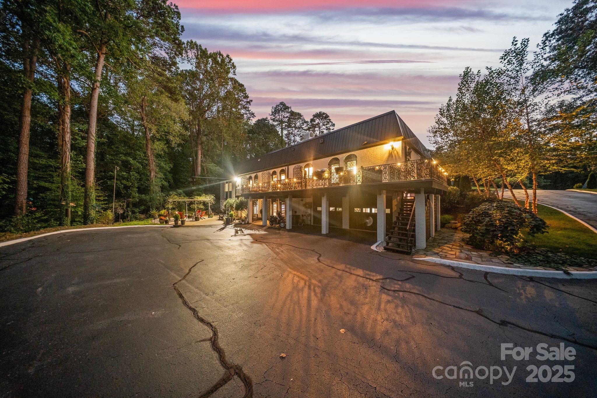 2082 2nd Street Drive NW