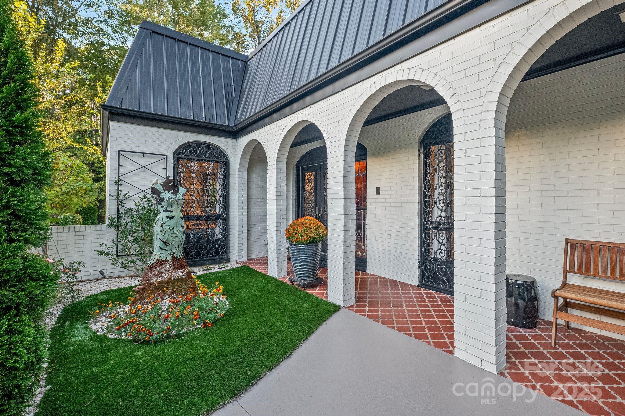 2082 2nd Street Drive NW