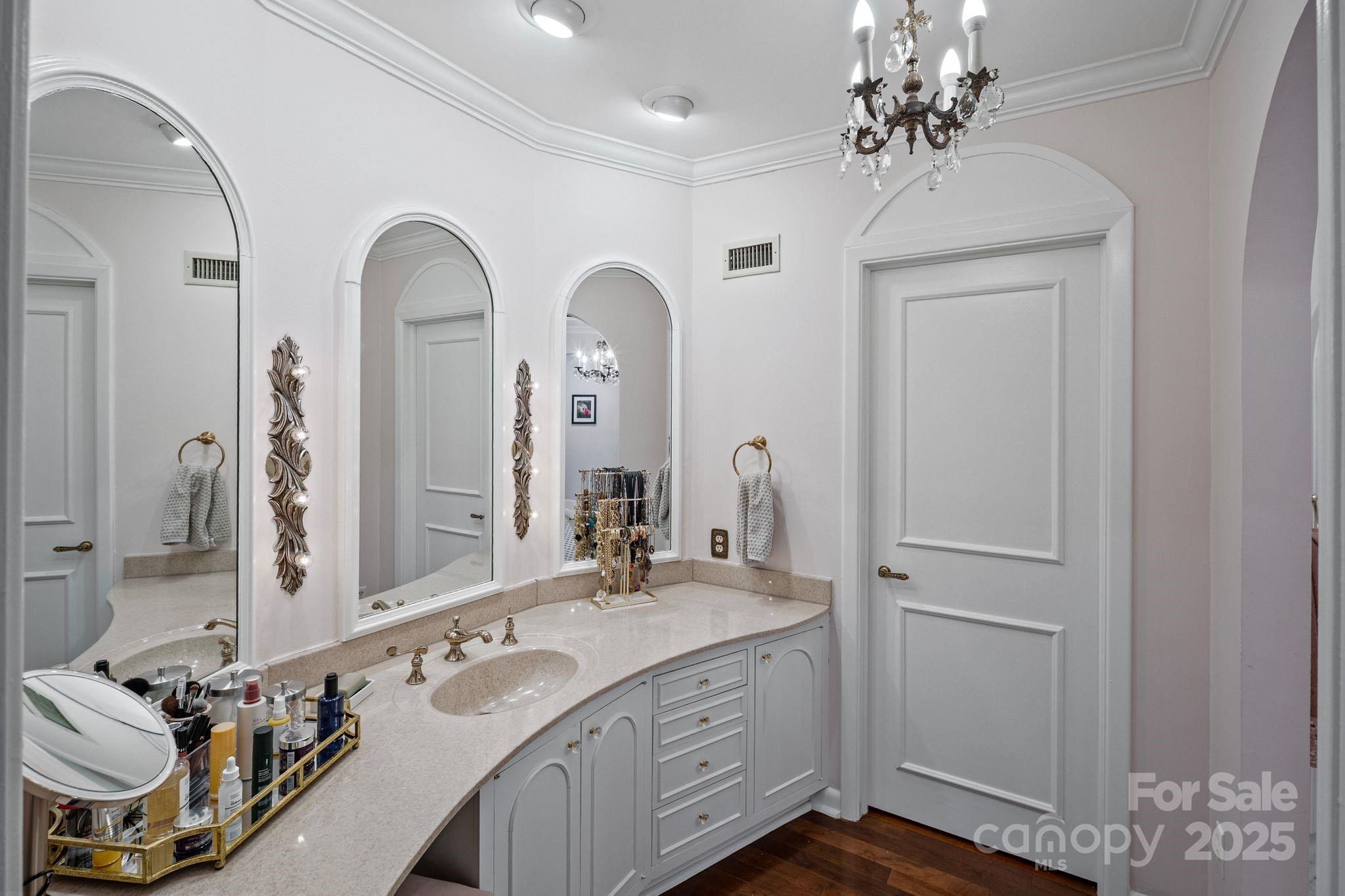 2082 2nd Street Drive NW