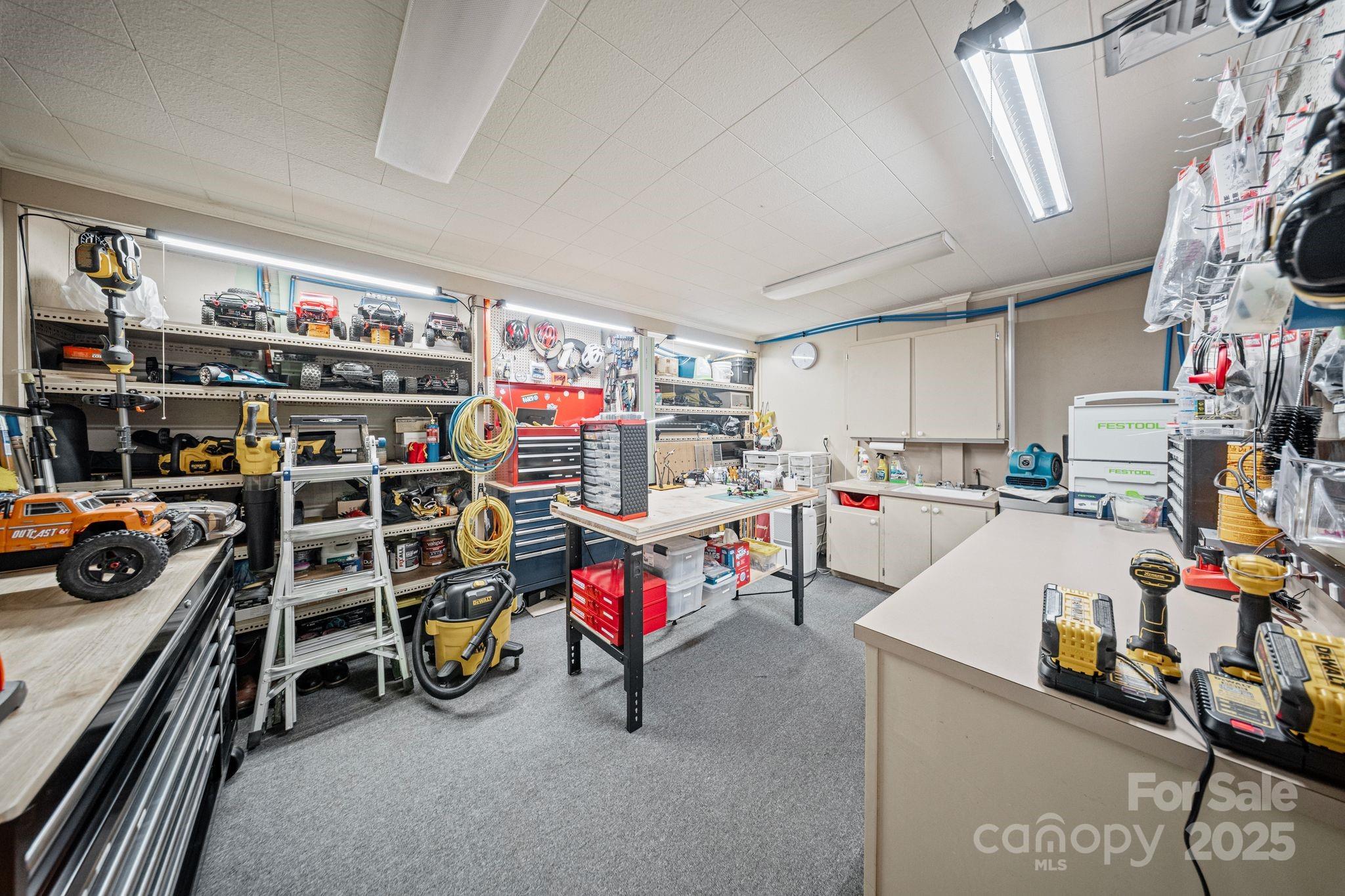 2082 2nd Street Drive NW