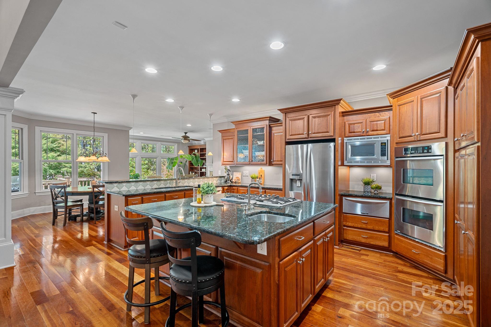 6804 Barefoot Cove Court