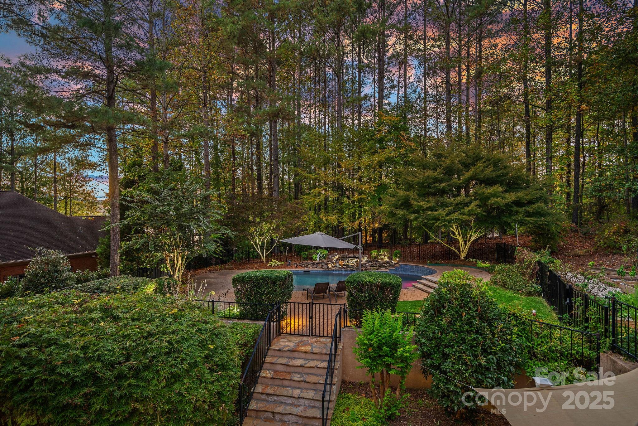 6804 Barefoot Cove Court