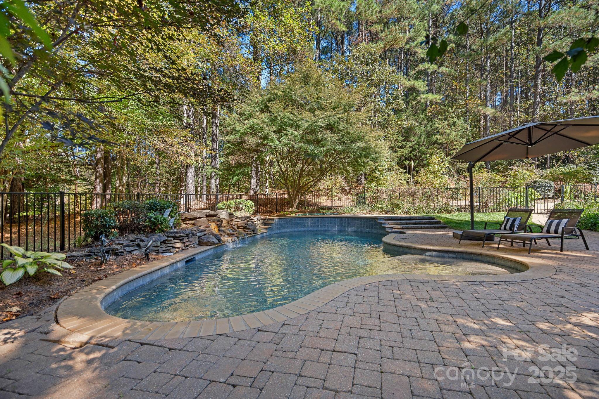 6804 Barefoot Cove Court