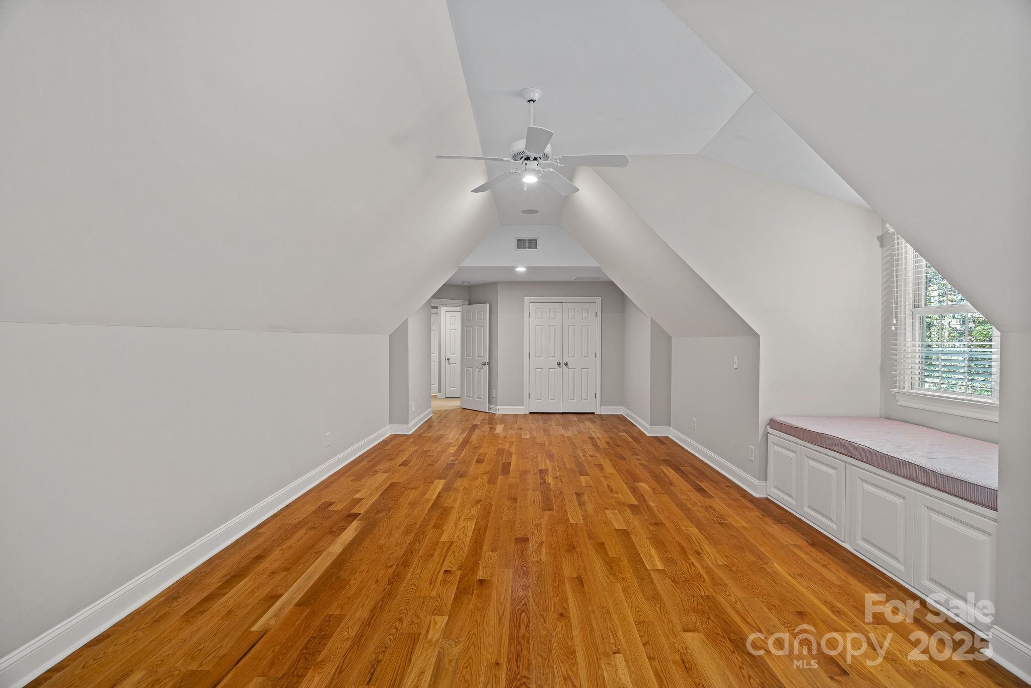 6804 Barefoot Cove Court