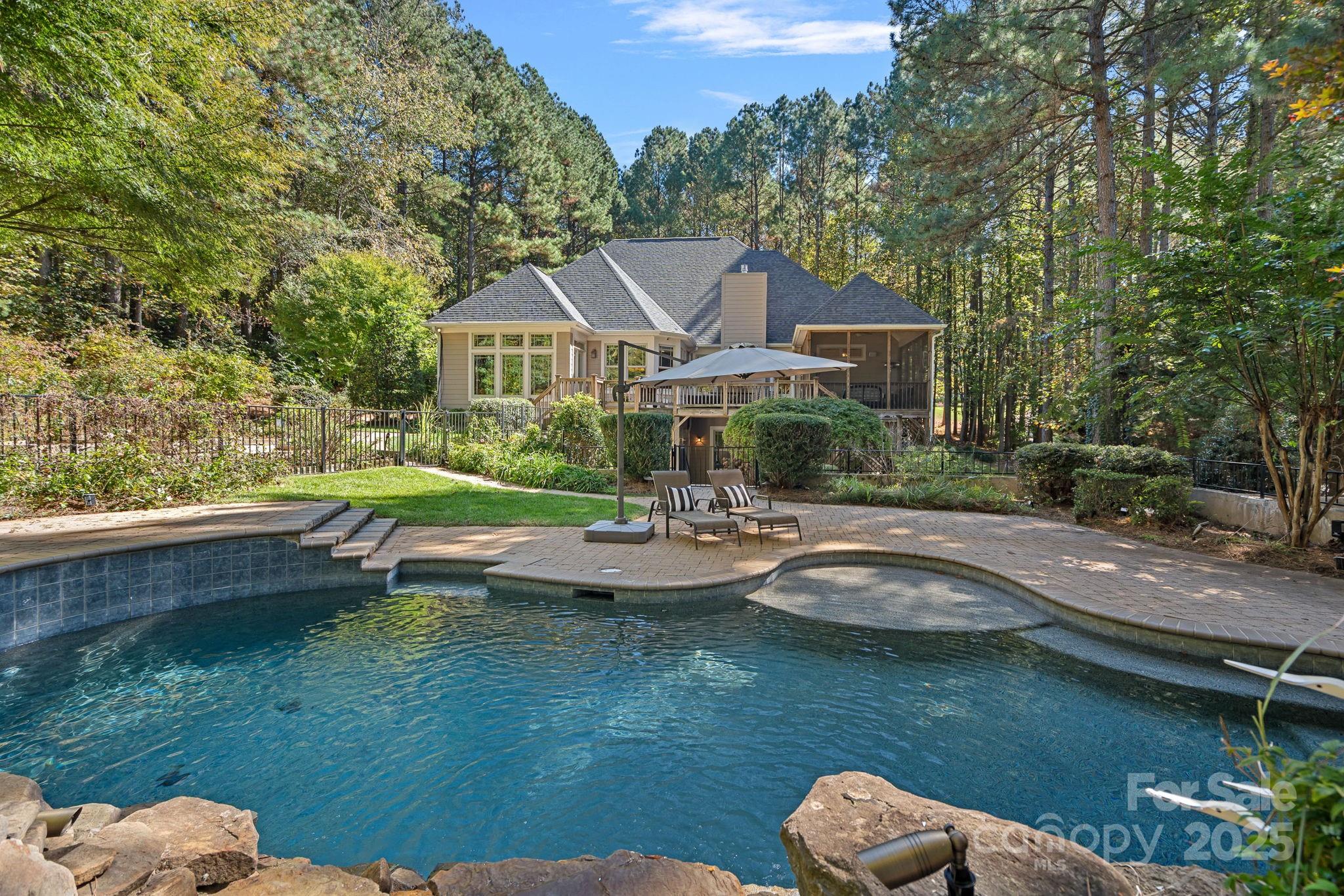 6804 Barefoot Cove Court