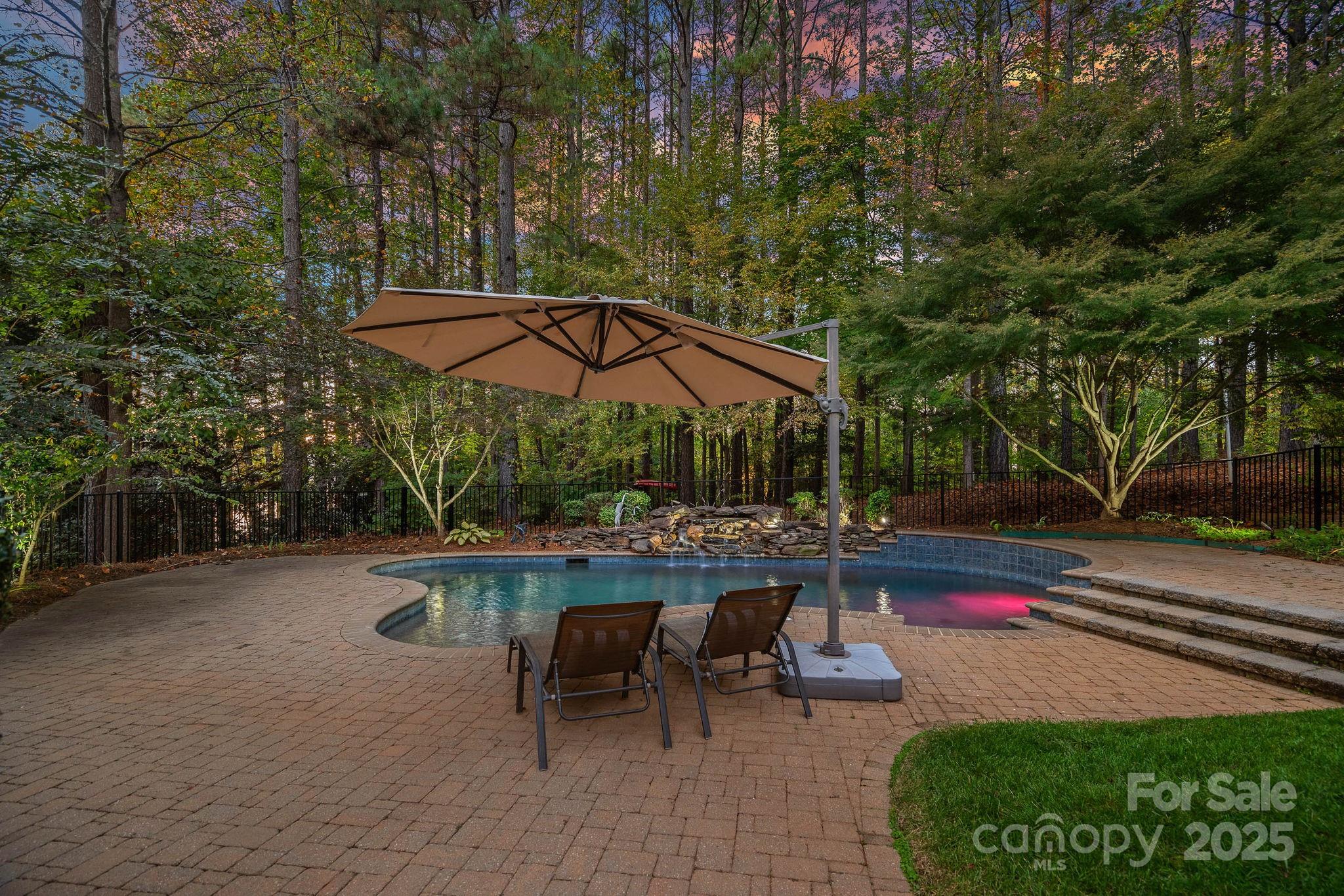 6804 Barefoot Cove Court