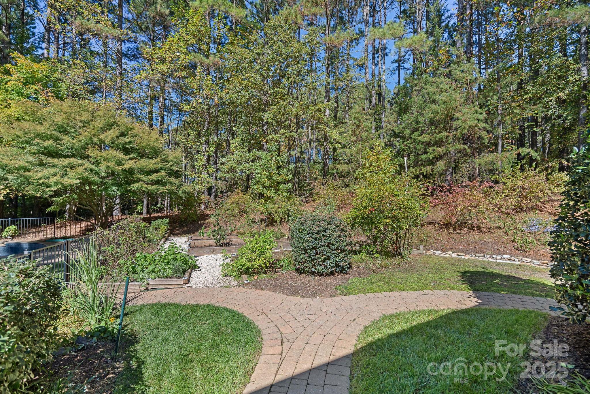 6804 Barefoot Cove Court
