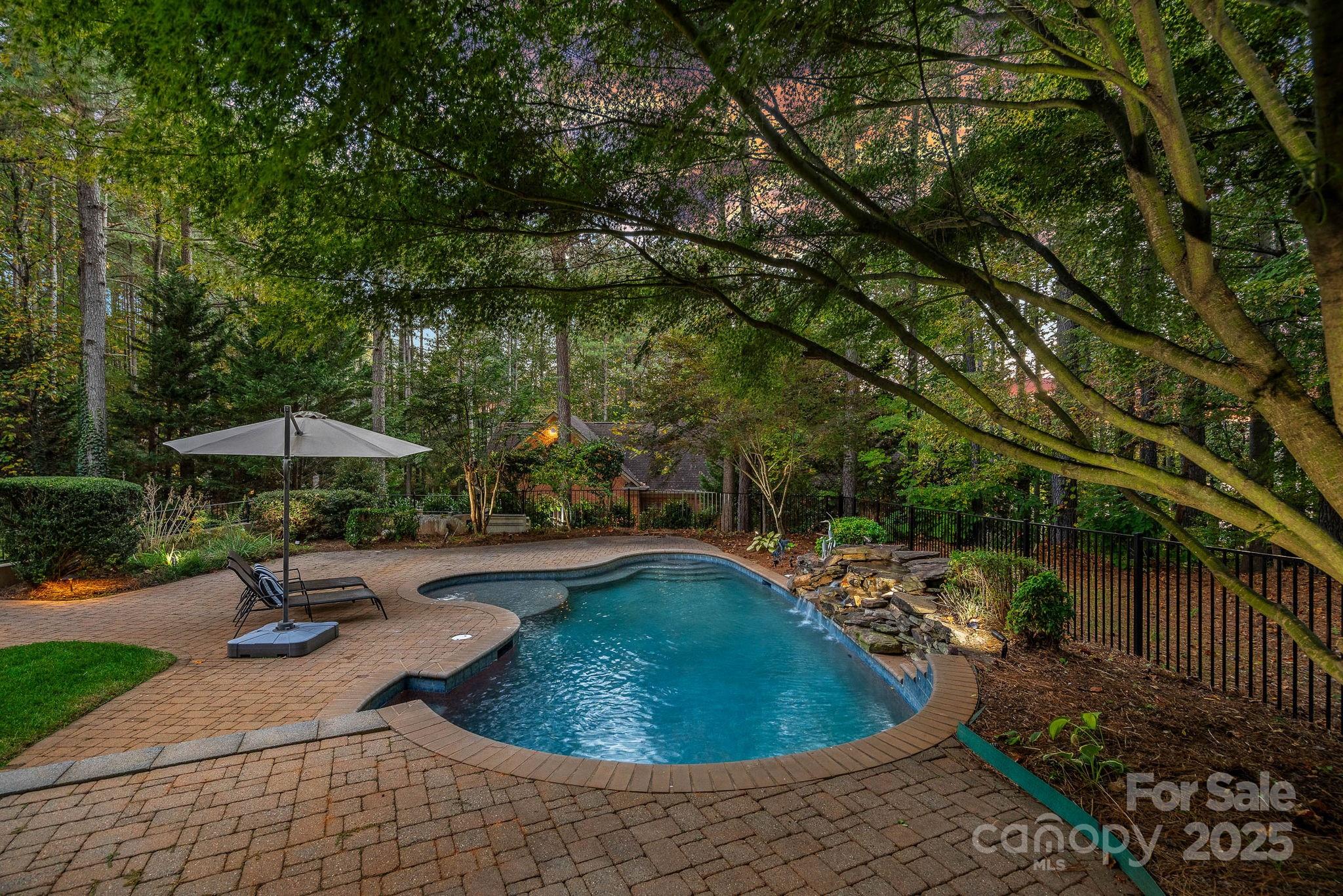 6804 Barefoot Cove Court