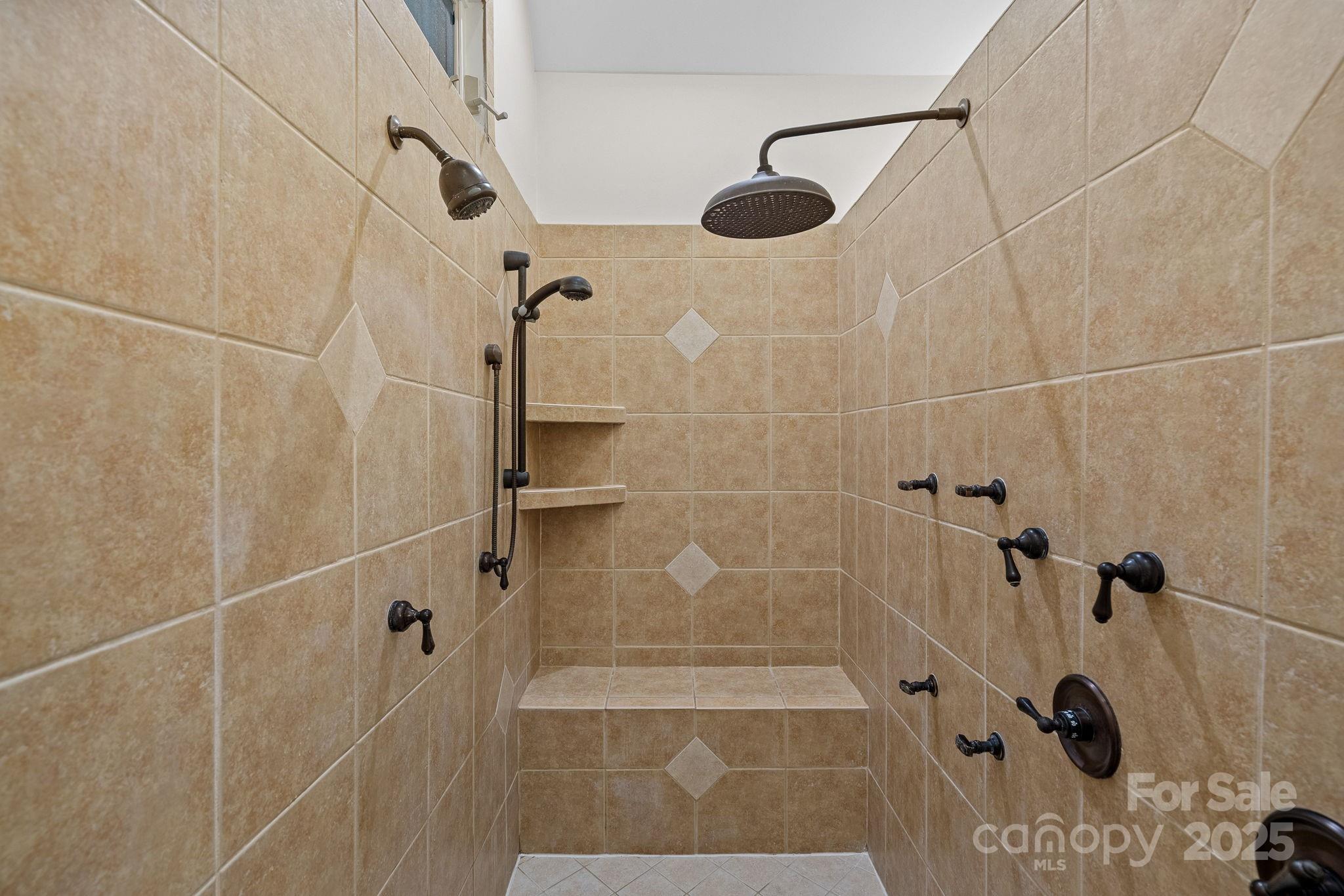 6804 Barefoot Cove Court