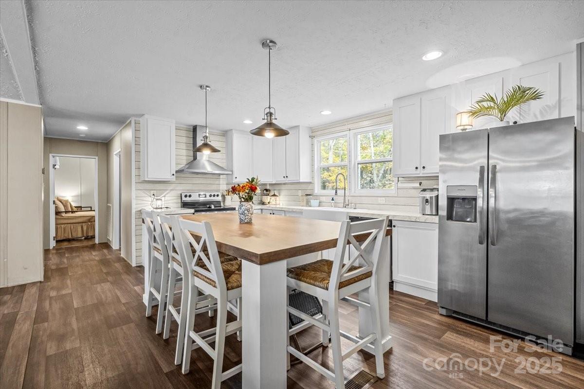 3483 Broad River Lane