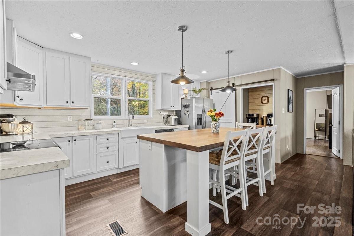 3483 Broad River Lane