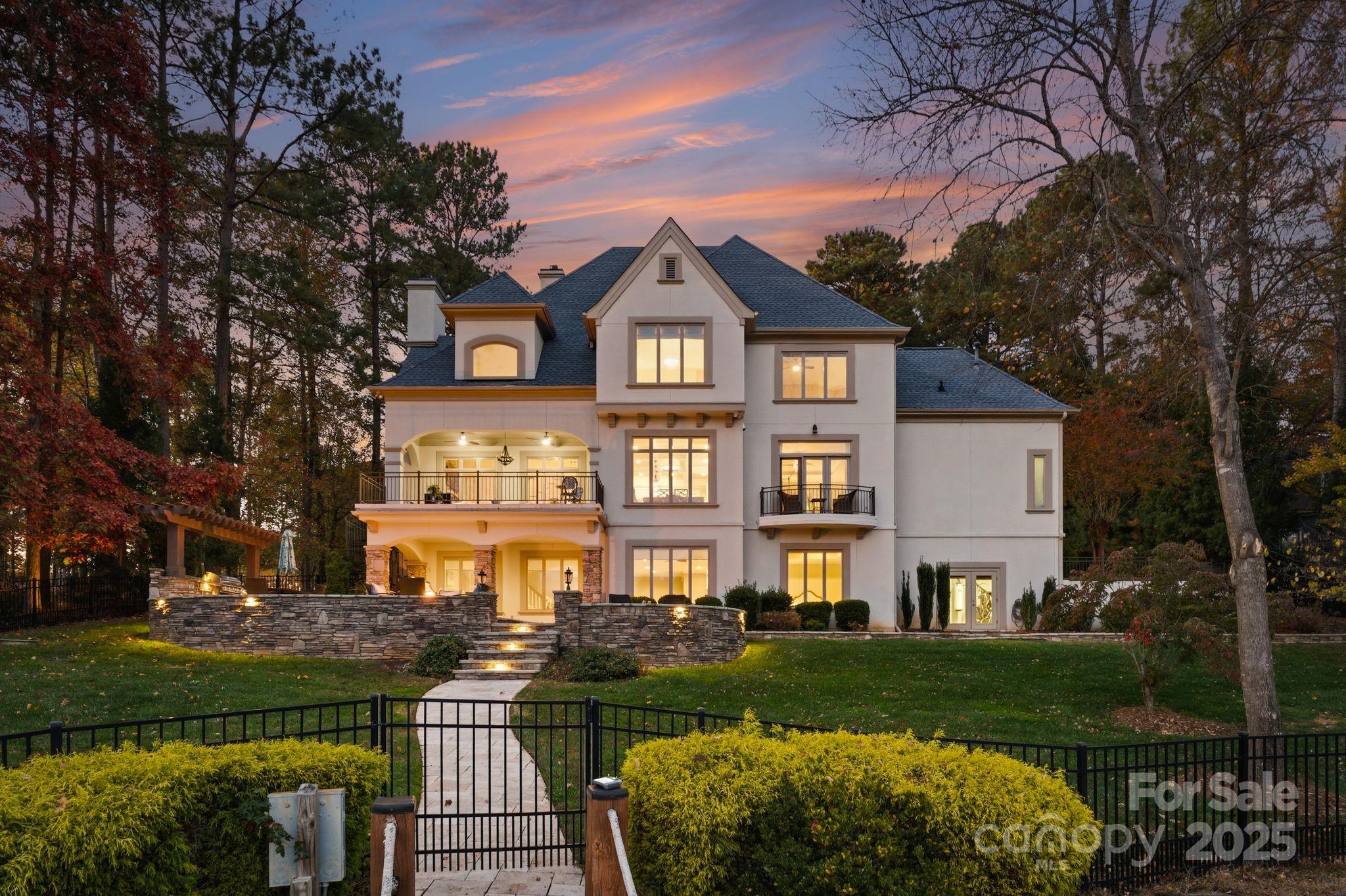 128 Brownstone Drive