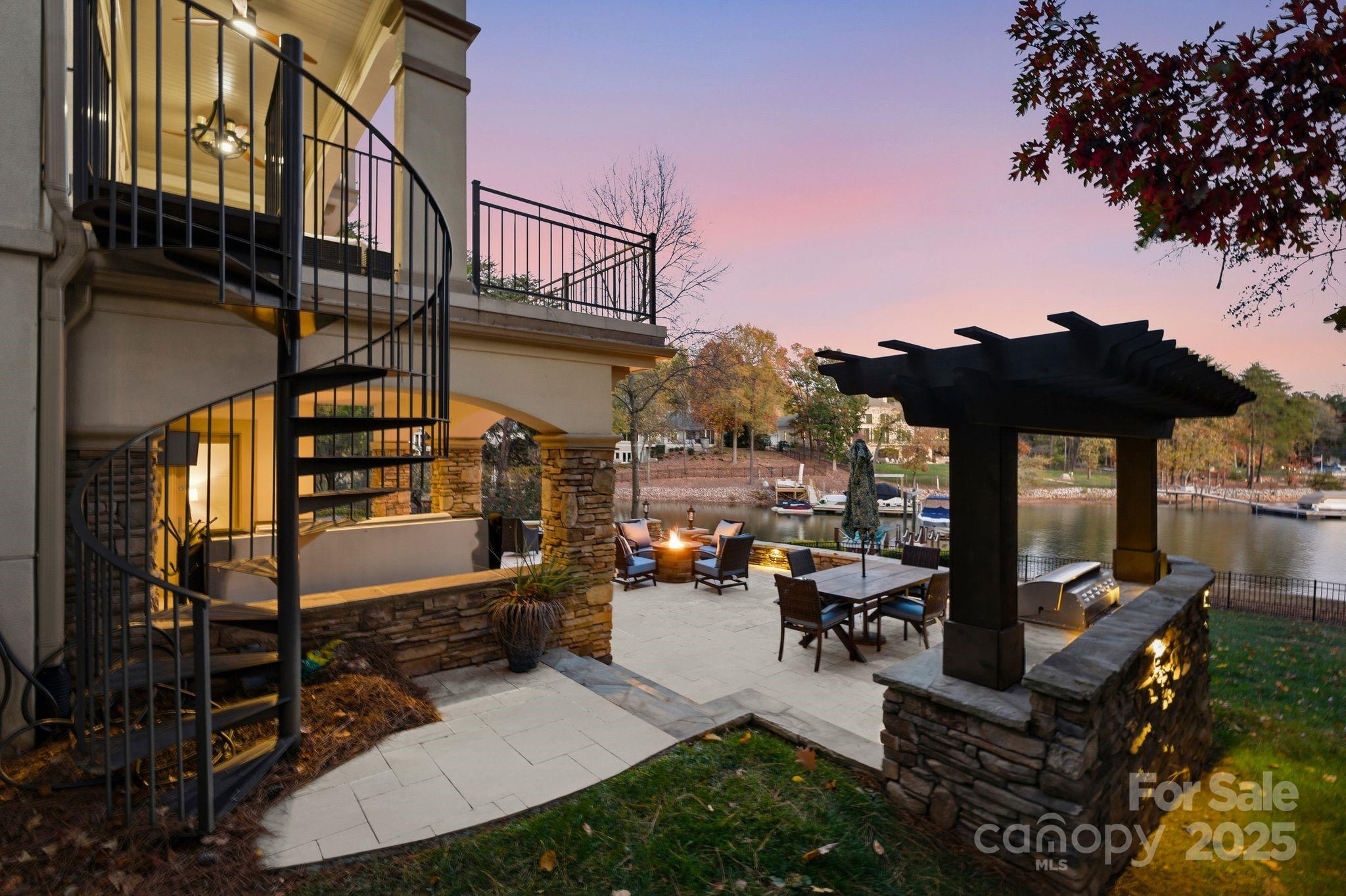 128 Brownstone Drive