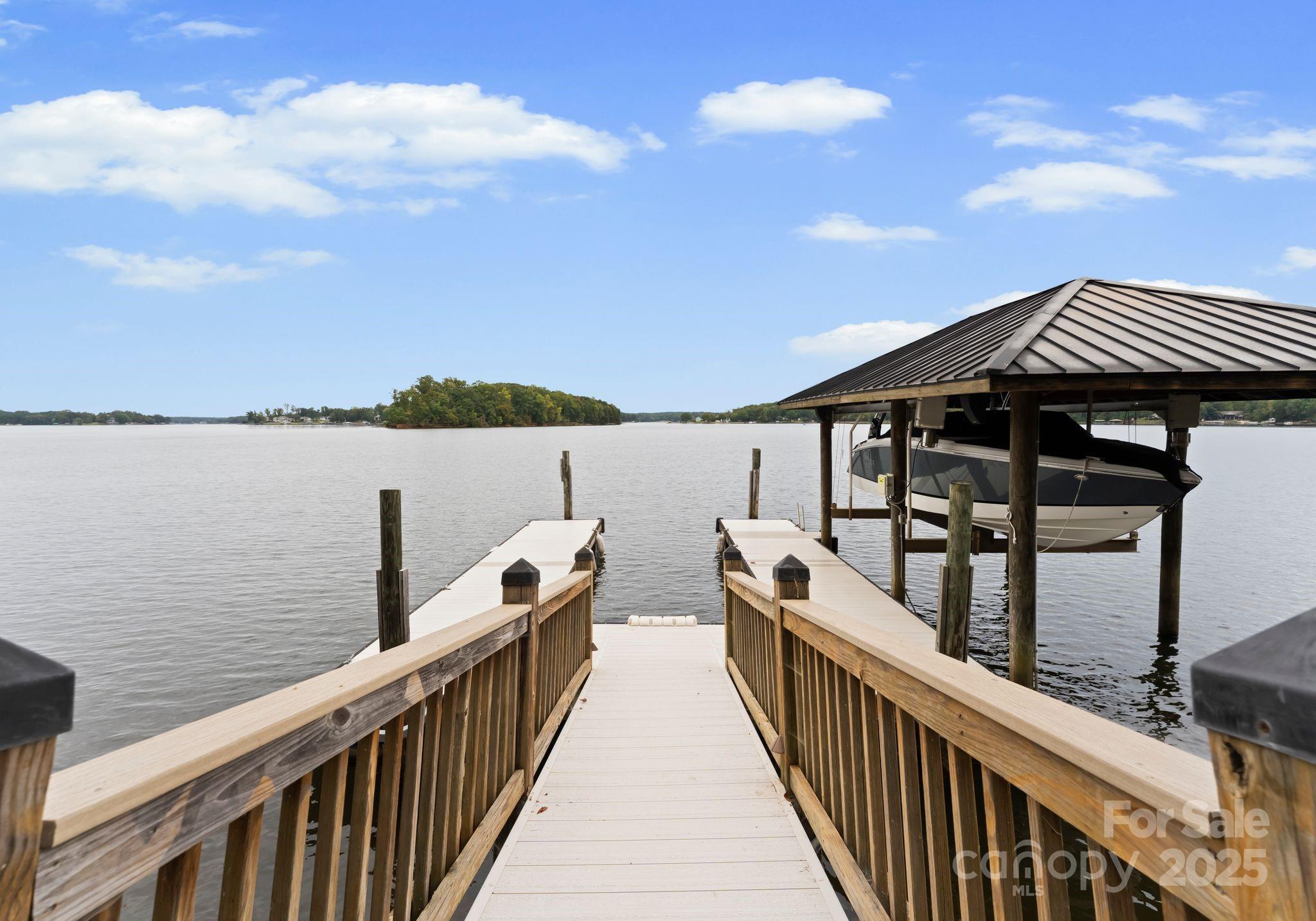 115 Emerald Point Lane