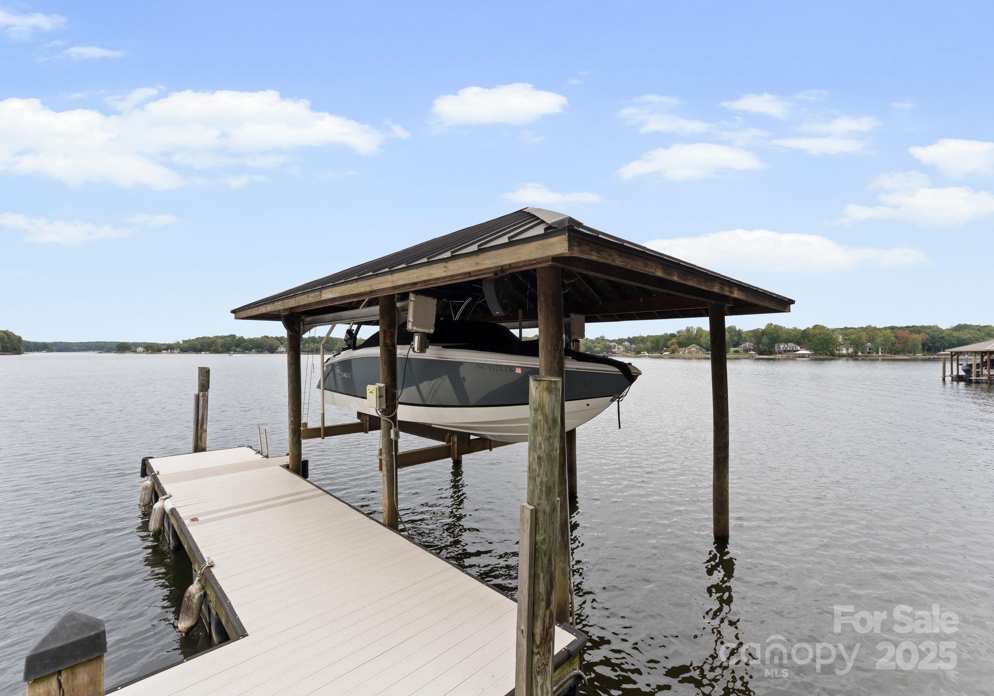 115 Emerald Point Lane