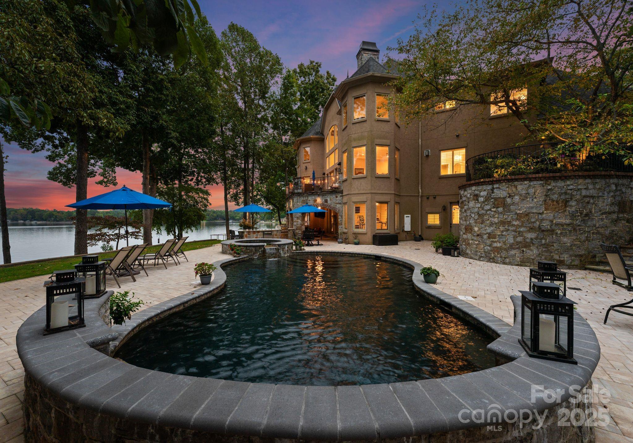 115 Emerald Point Lane