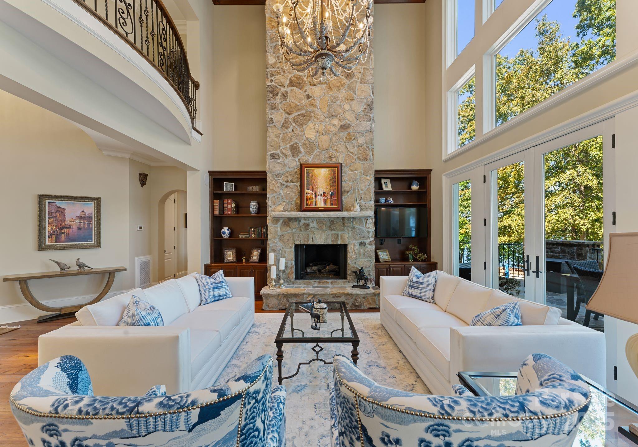 115 Emerald Point Lane