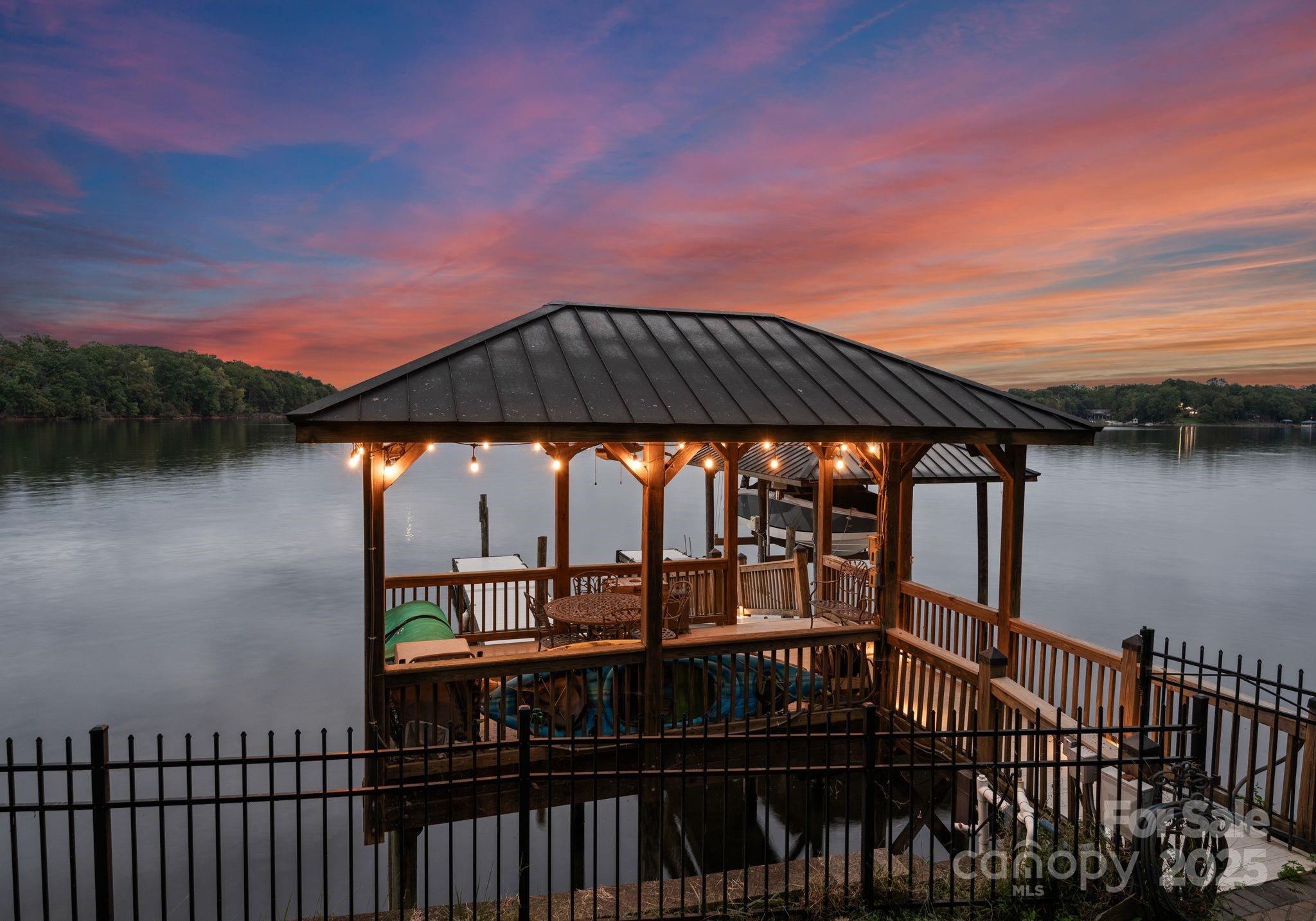 115 Emerald Point Lane