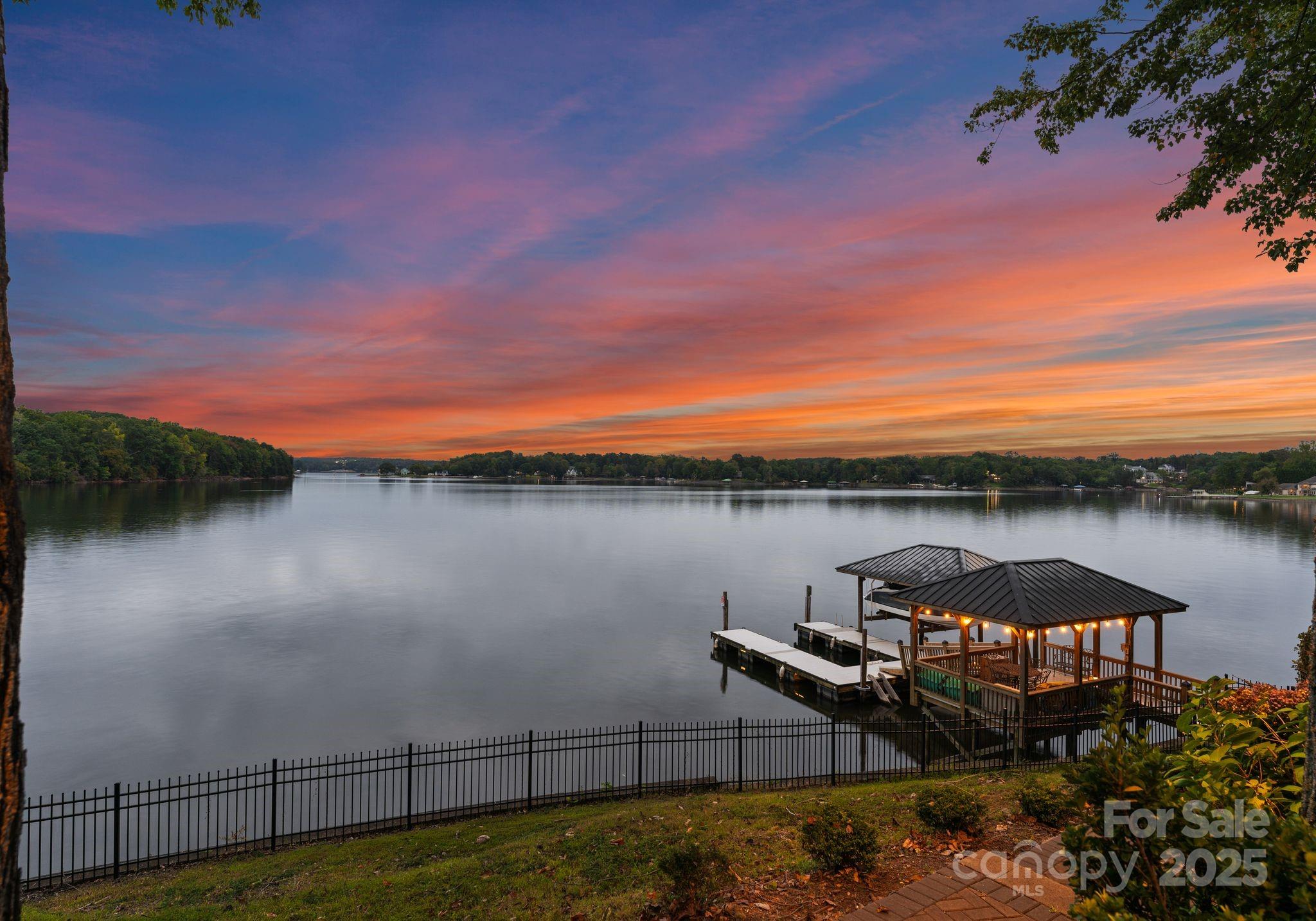 115 Emerald Point Lane