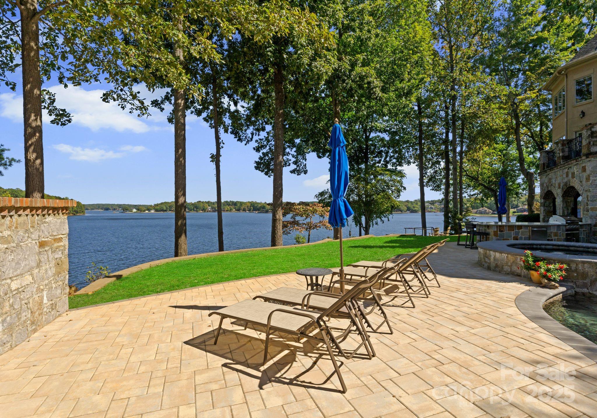 115 Emerald Point Lane