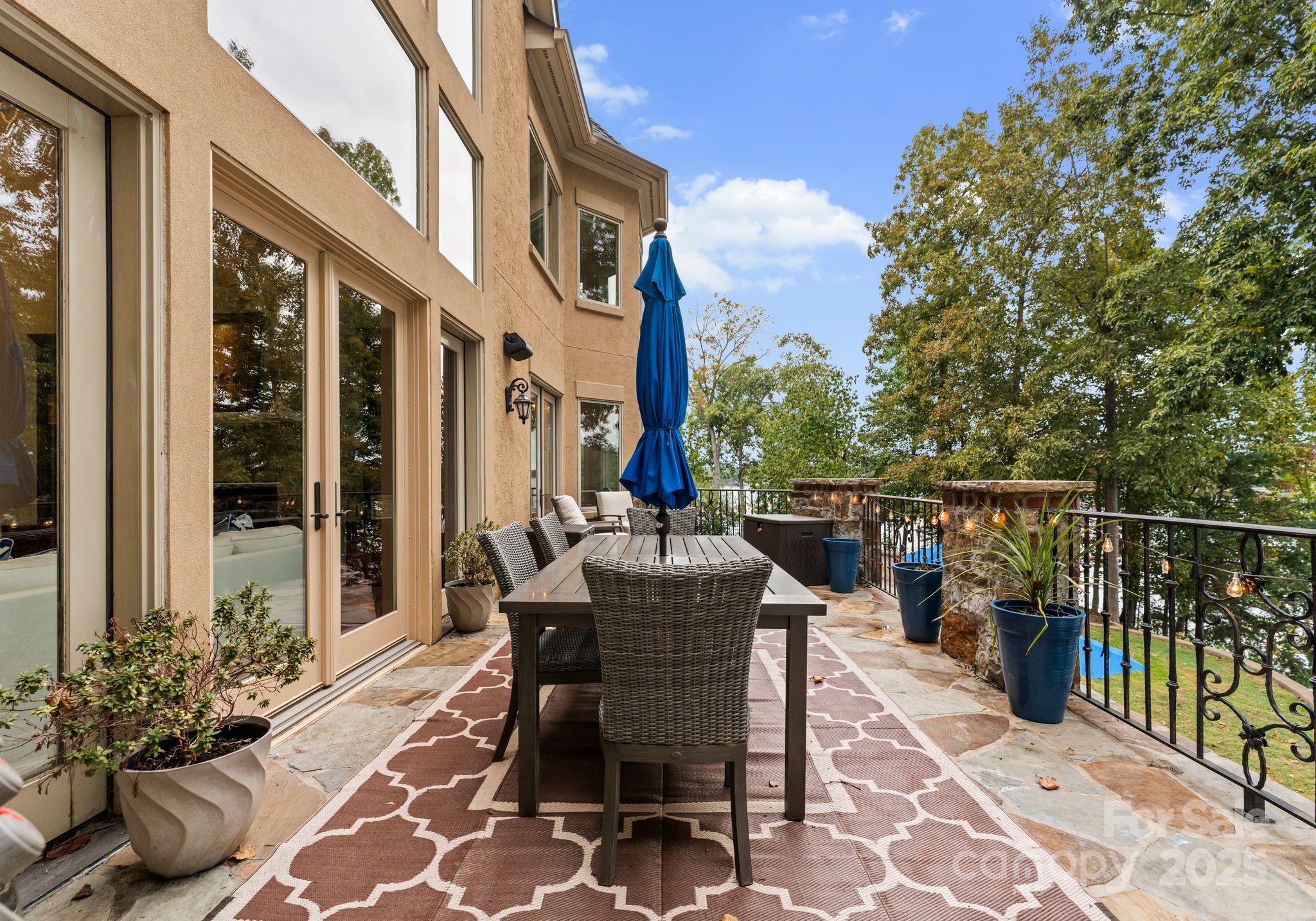 115 Emerald Point Lane